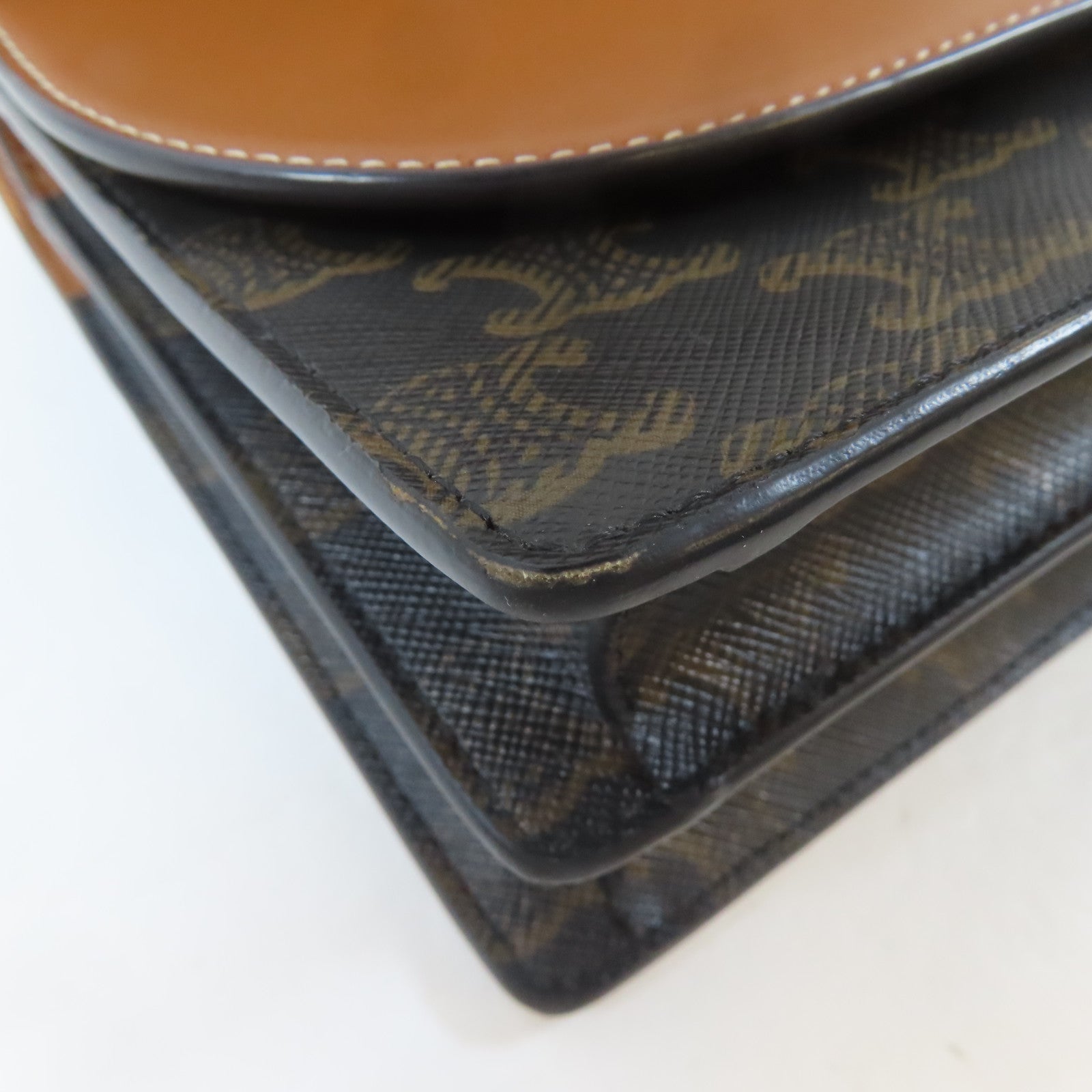 CELINE 塗層帆布Wallet On Strap金扣肩背袋啡色