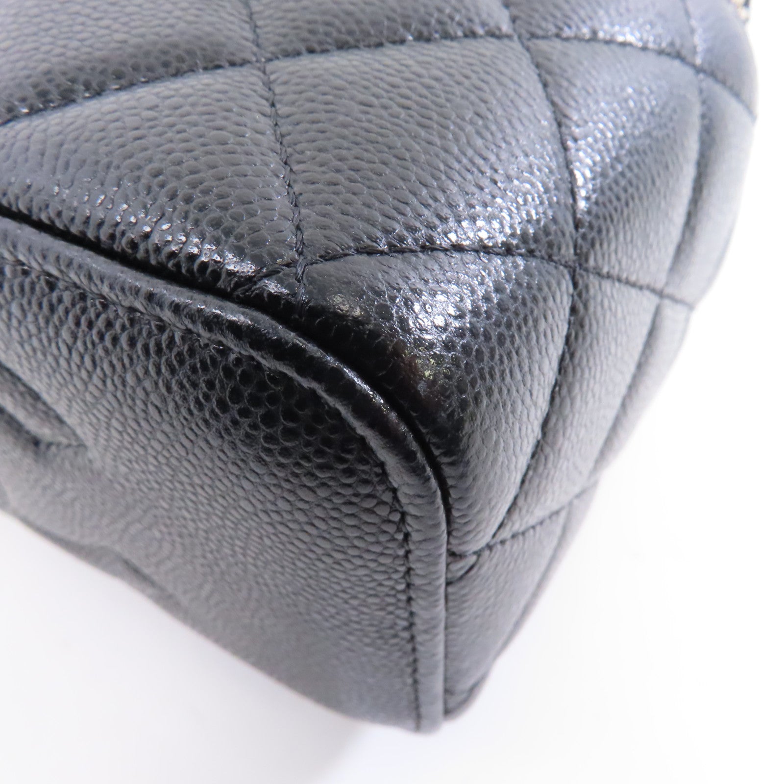 CHANEL 菱格Caviar皮革Vanity Case金扣鏈帶肩背袋黑色