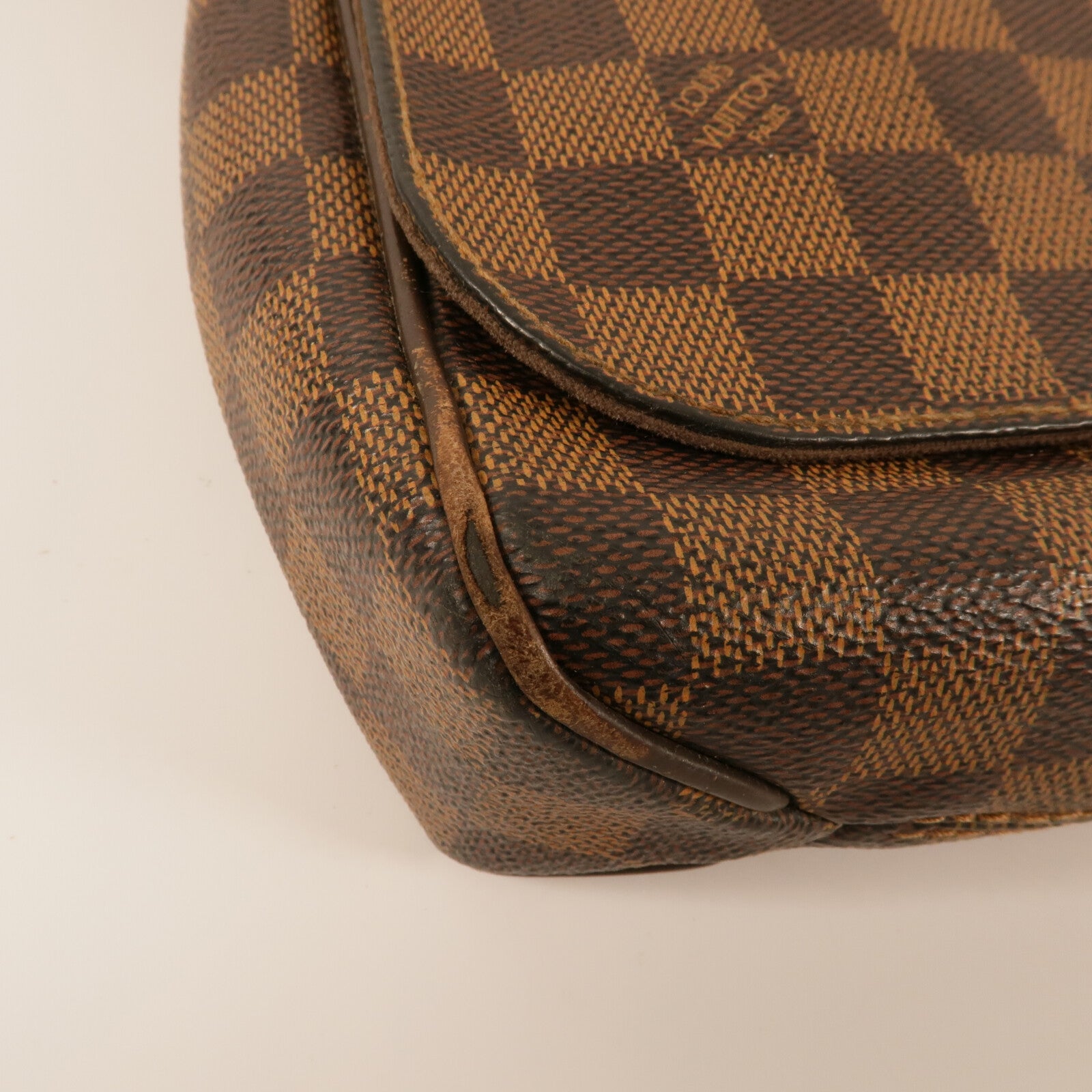 LOUIS VUITTON Damier District PM肩背袋