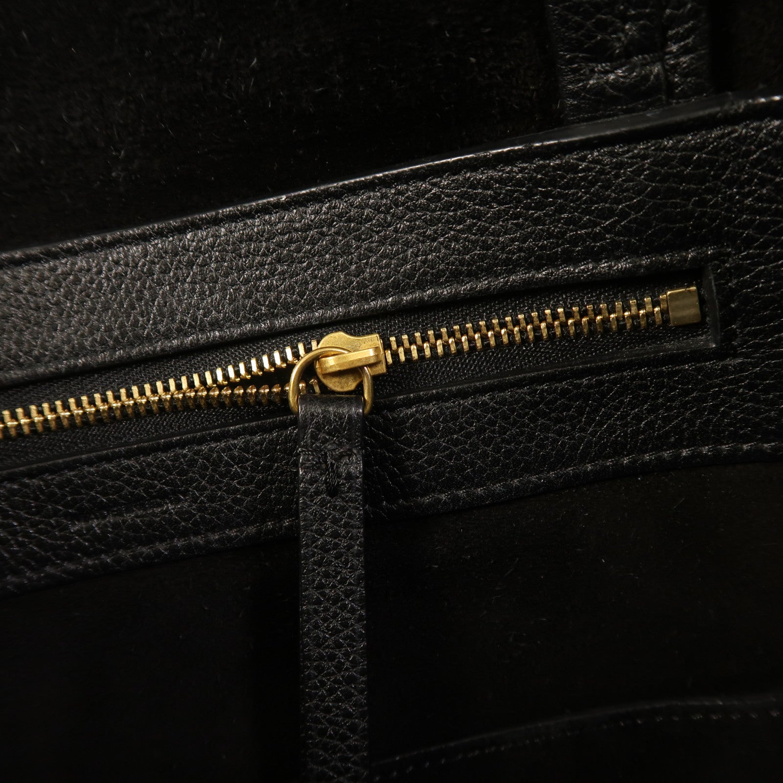 CELINE 牛皮皮革Cabas Phantom金扣肩背袋