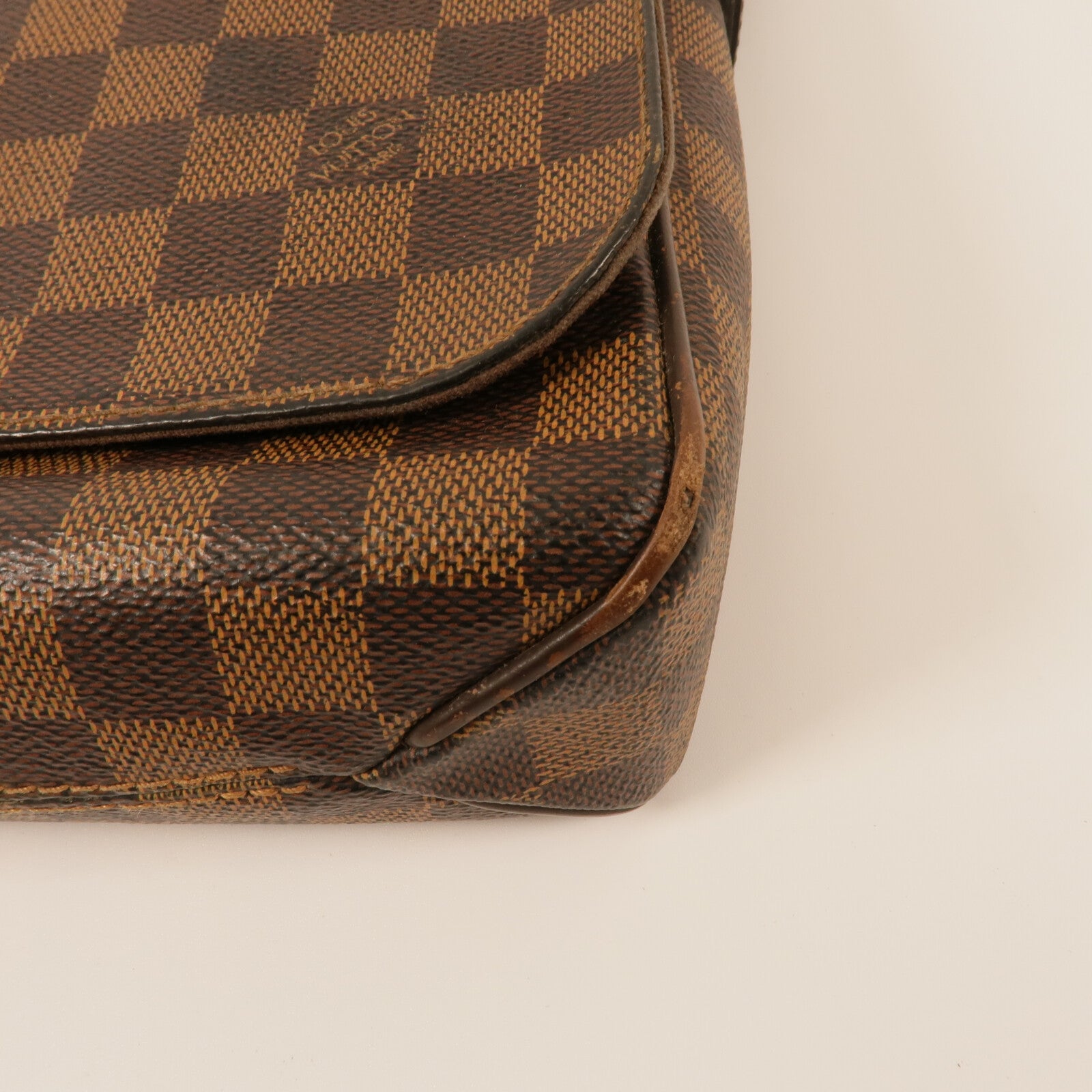LOUIS VUITTON Damier District PM肩背袋