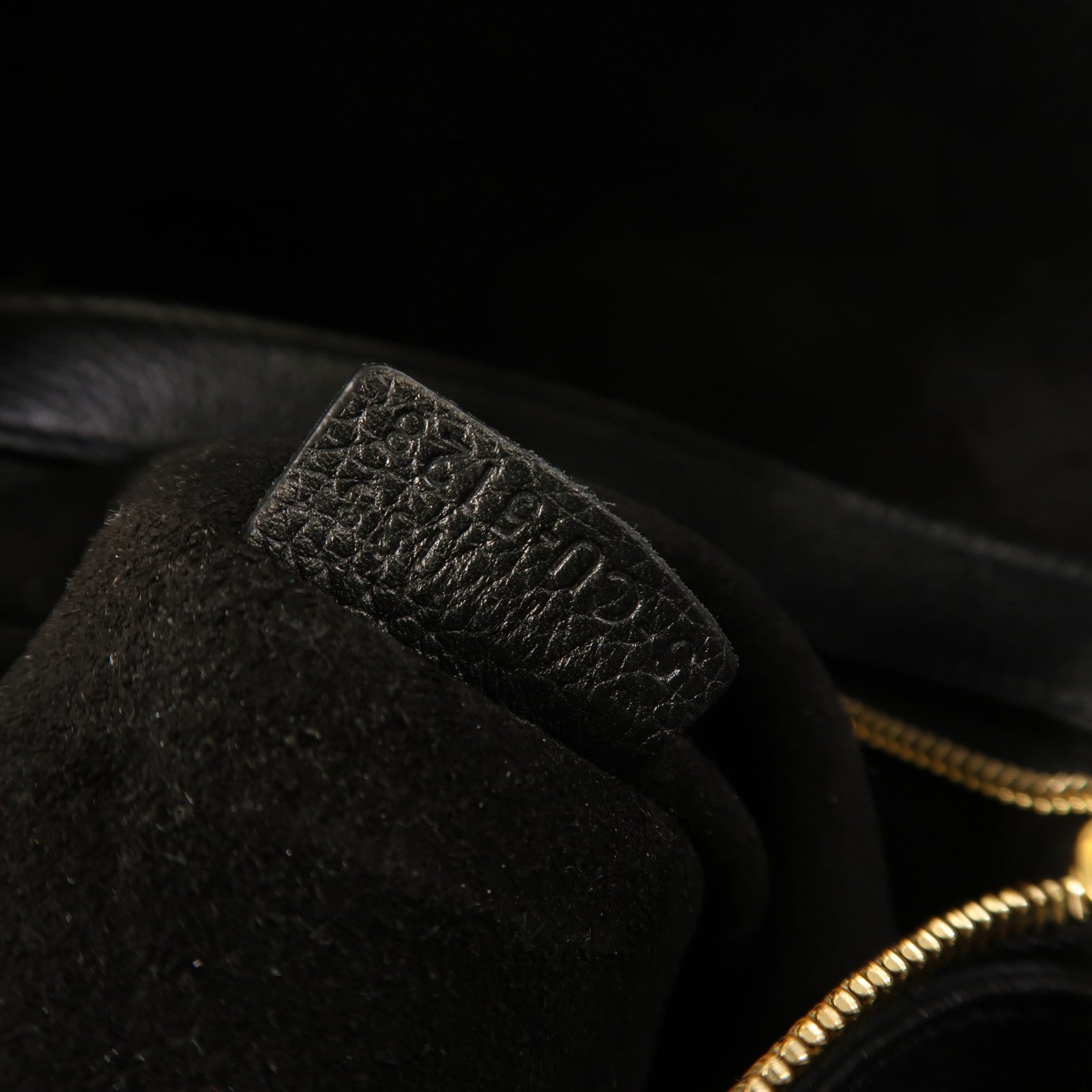 CELINE 牛皮皮革Cabas Phantom金扣肩背袋