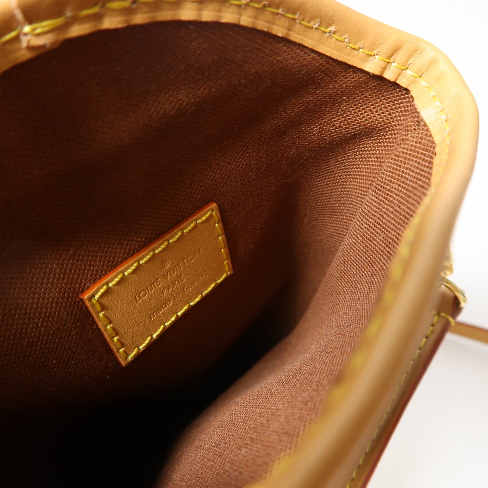 LOUIS VUITTON Monogram Fold Me Pouch金扣肩背袋啡色