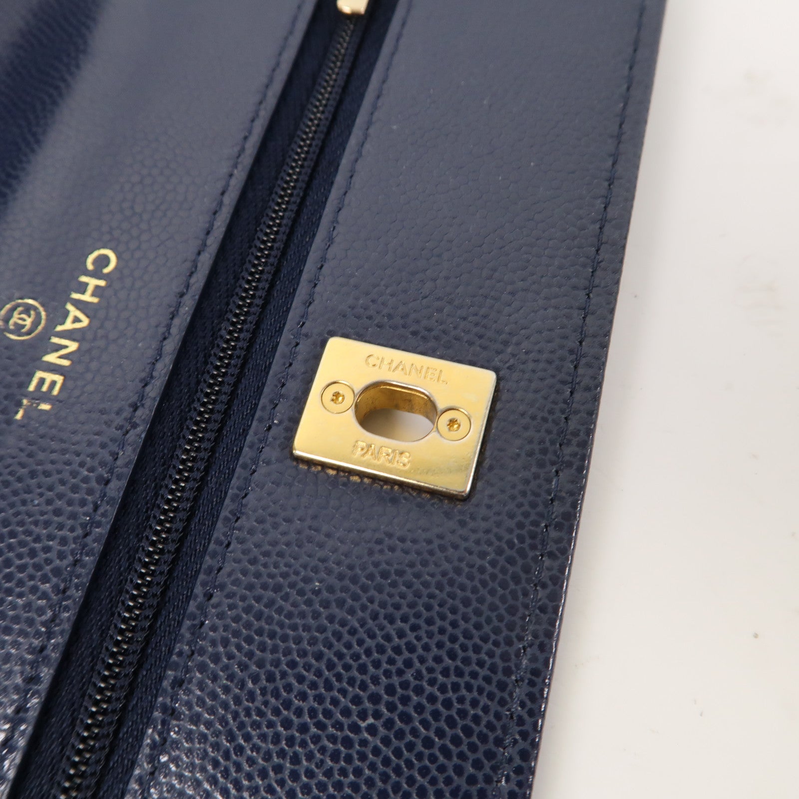 CHANEL 菱格Caviar皮革Wallet On Chain金扣鏈帶肩背袋深藍色