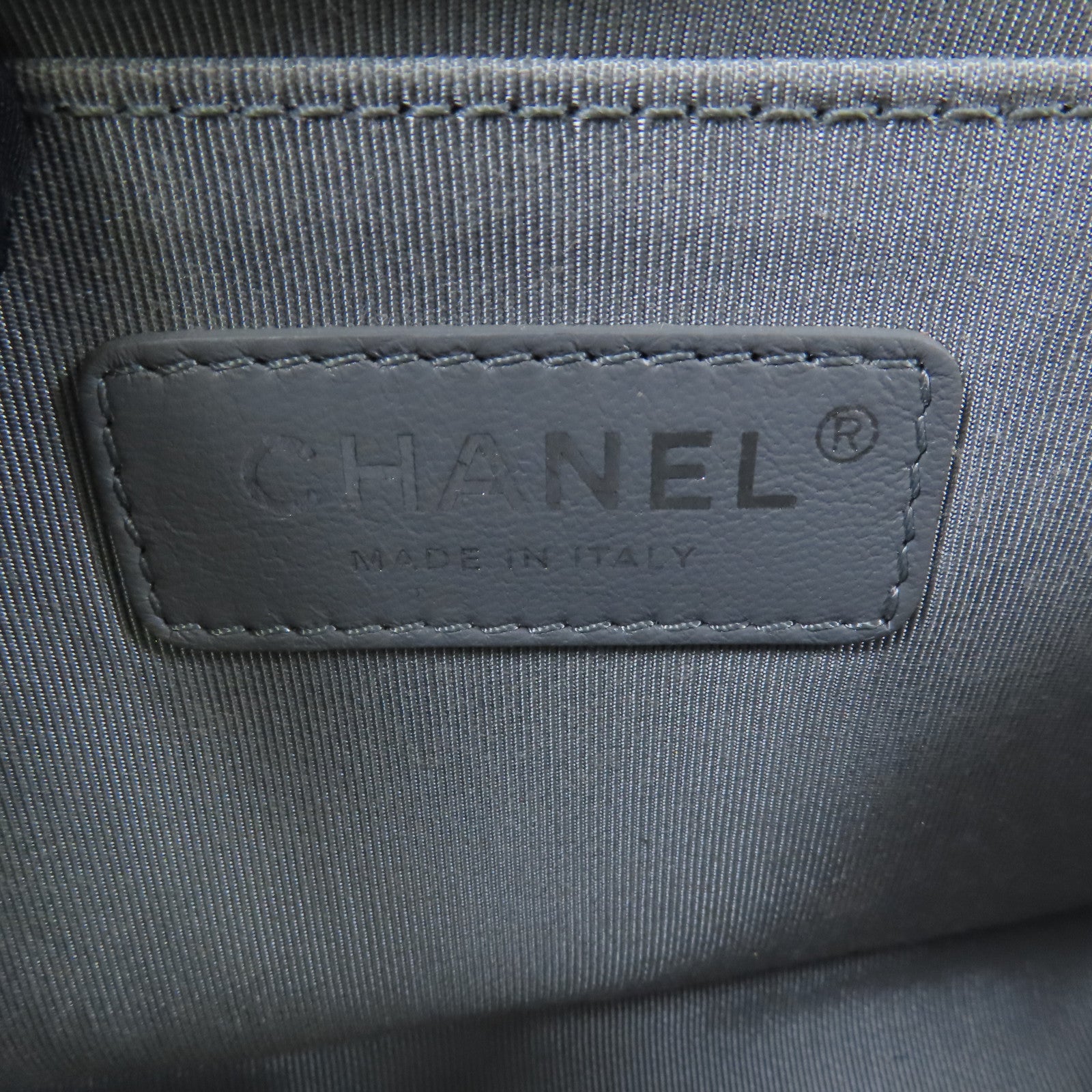 CHANEL 牛皮皮革Boy 25銀扣鏈帶肩背袋