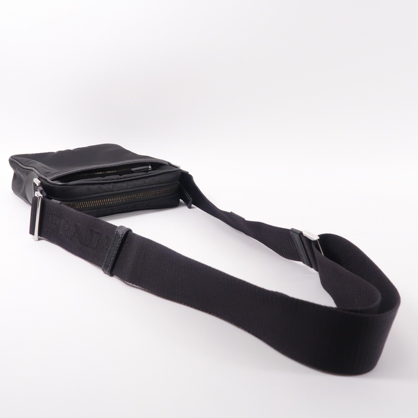 PRADA 尼龍Re-Nylon and Saffiano Shoulder Bag肩背袋