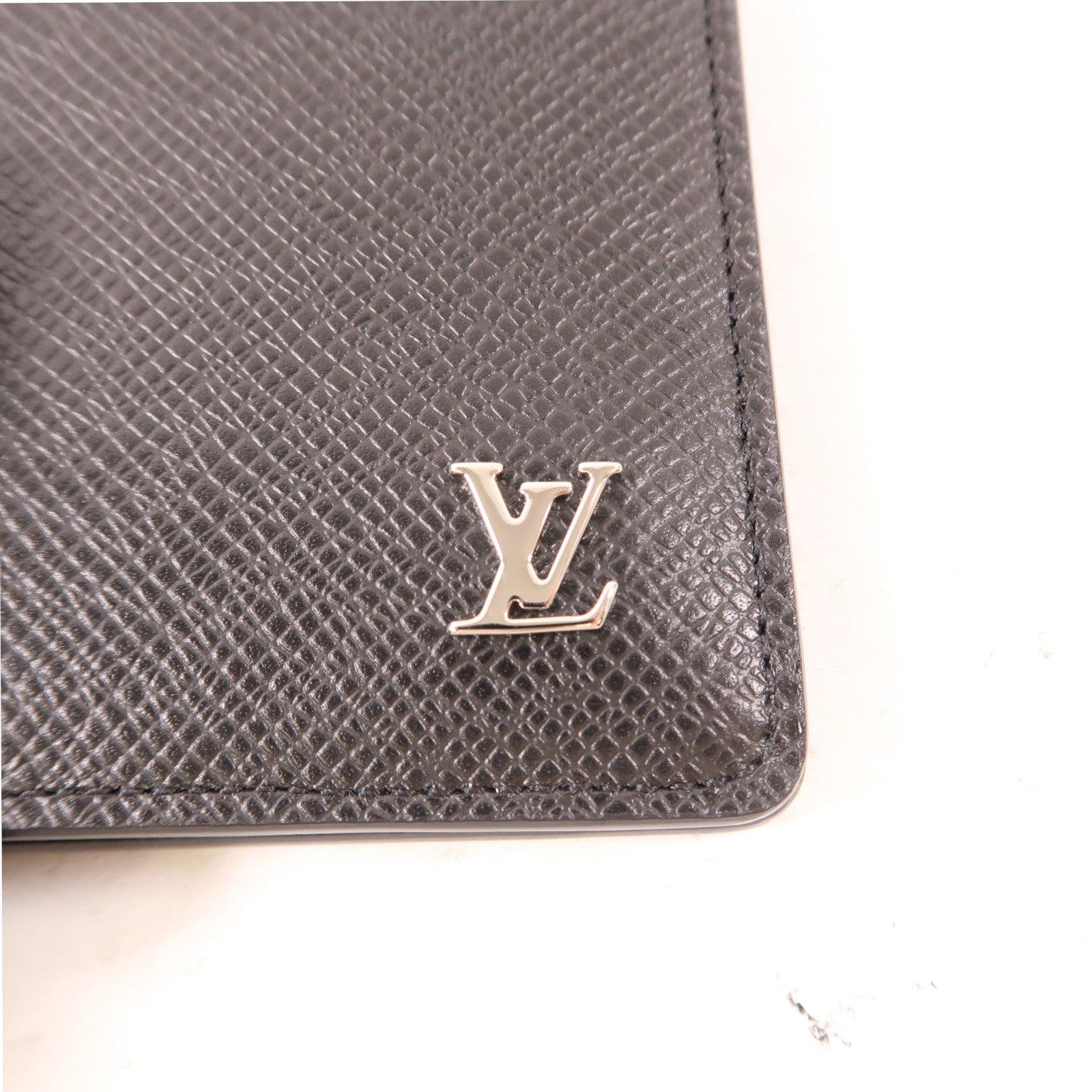 LOUIS VUITTON Taiga Wallet錢包黑色