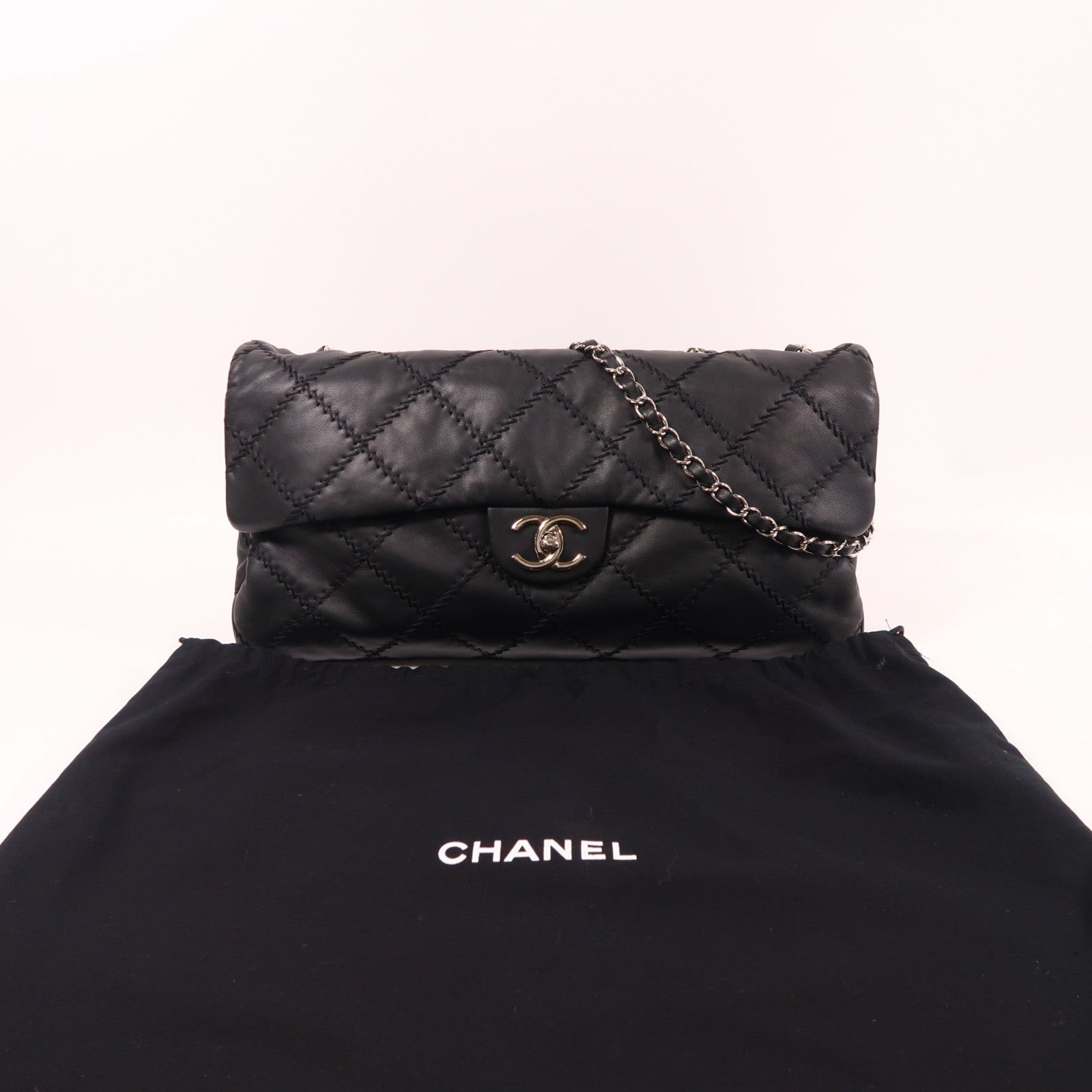 CHANEL 皮革Chain Shoulder銀扣鏈帶肩背袋黑色