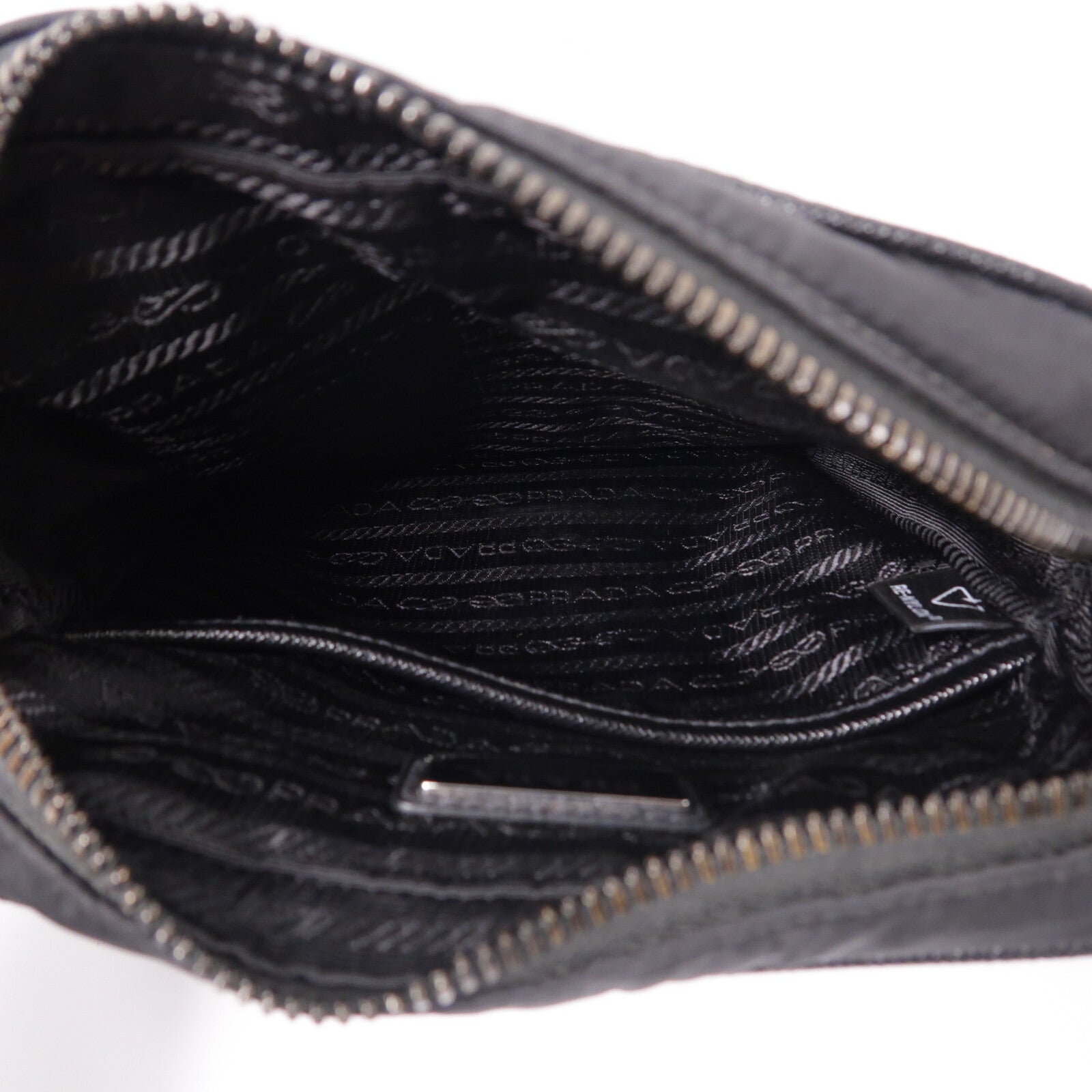 PRADA 尼龍Re-Nylon and Saffiano Shoulder Bag肩背袋
