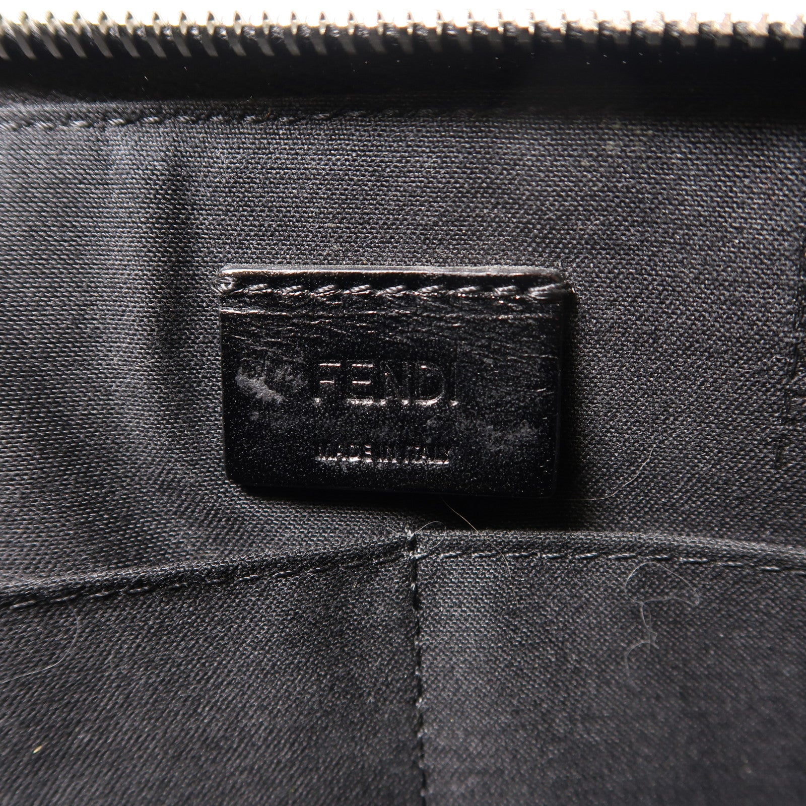 FENDI 塗層帆布/皮革Diagonal Flat Pouch銀扣手拿包黑色/黃色