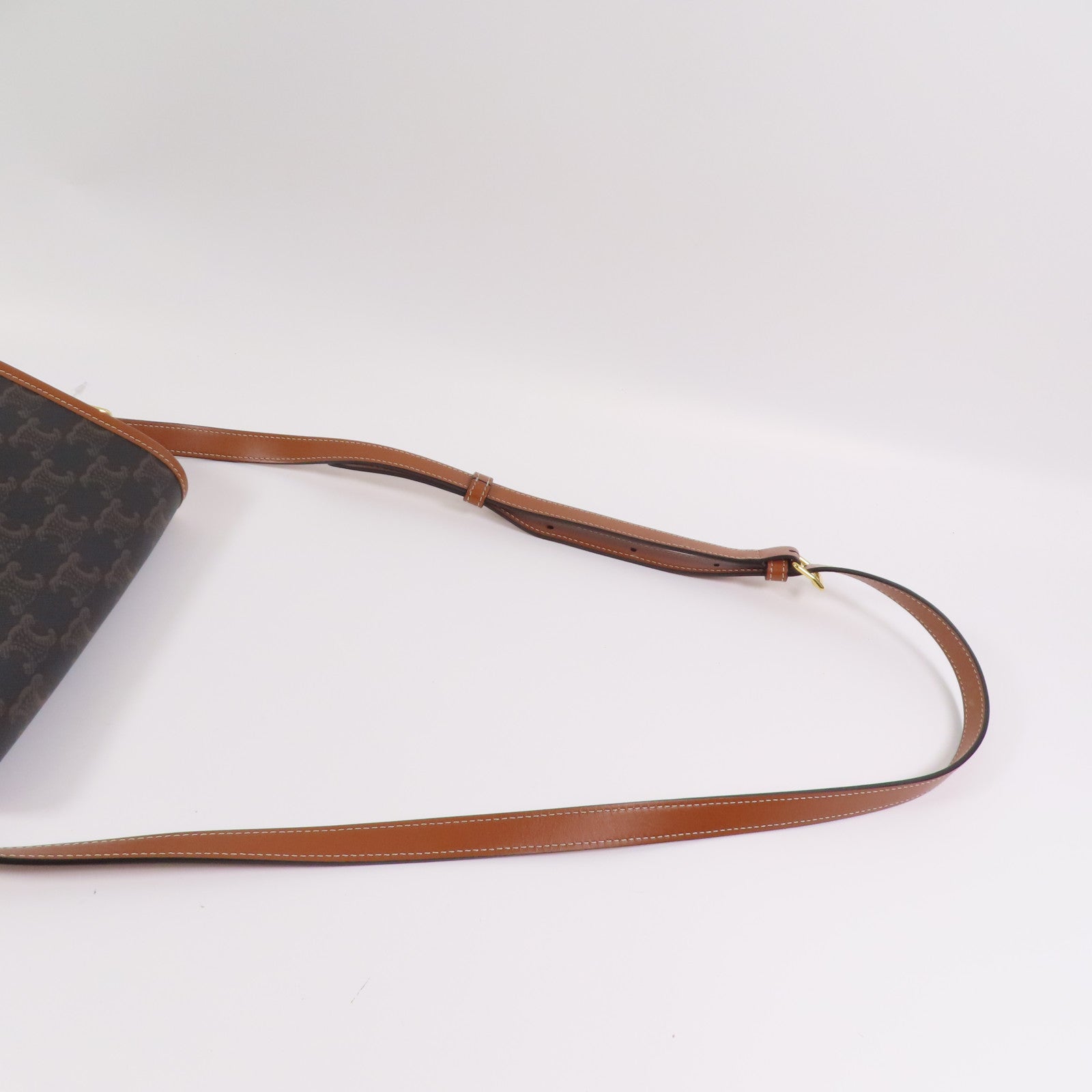 CELINE Trionphe帆布Folco金扣肩背袋