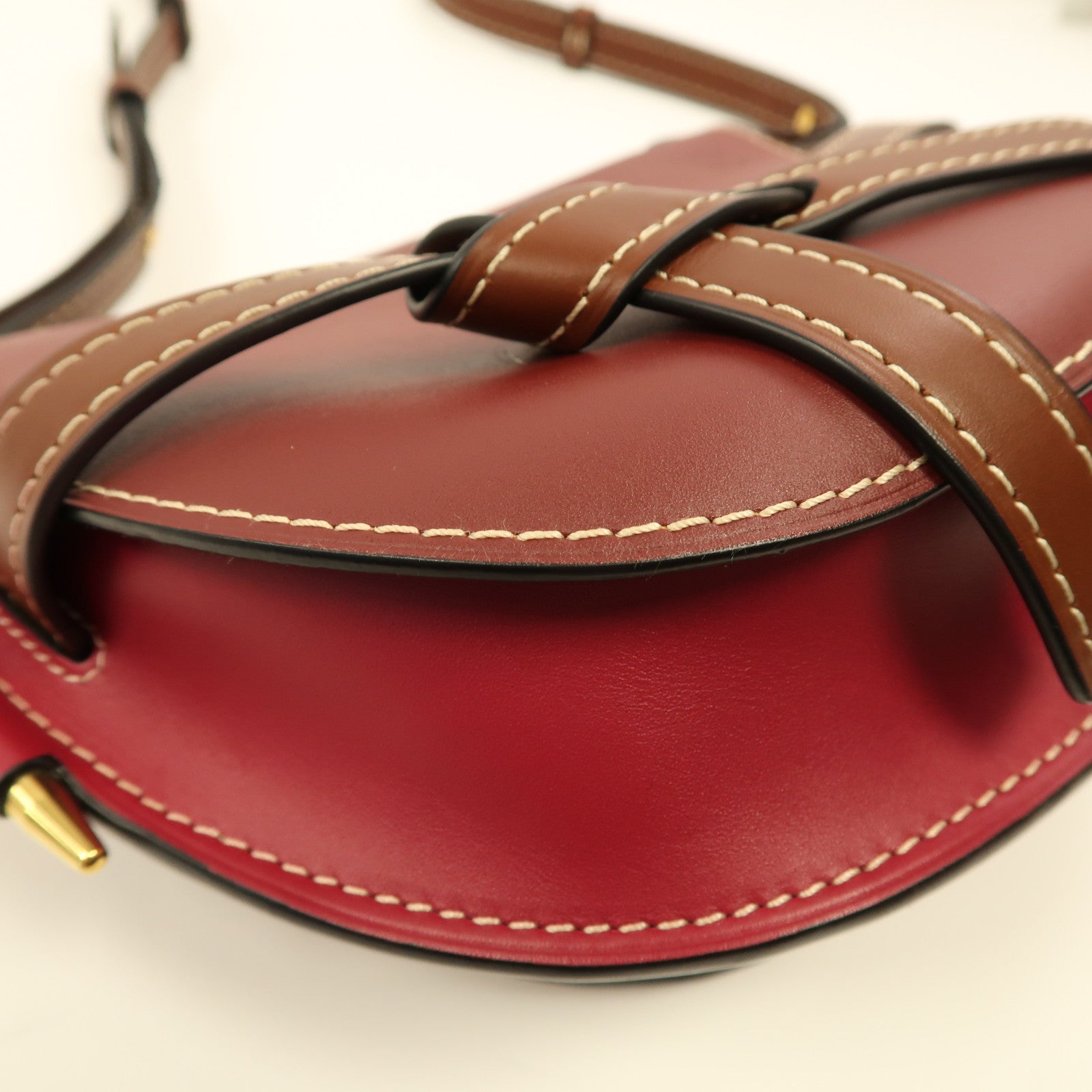 LOEWE 牛皮皮革Gate Small金扣肩背袋紅色