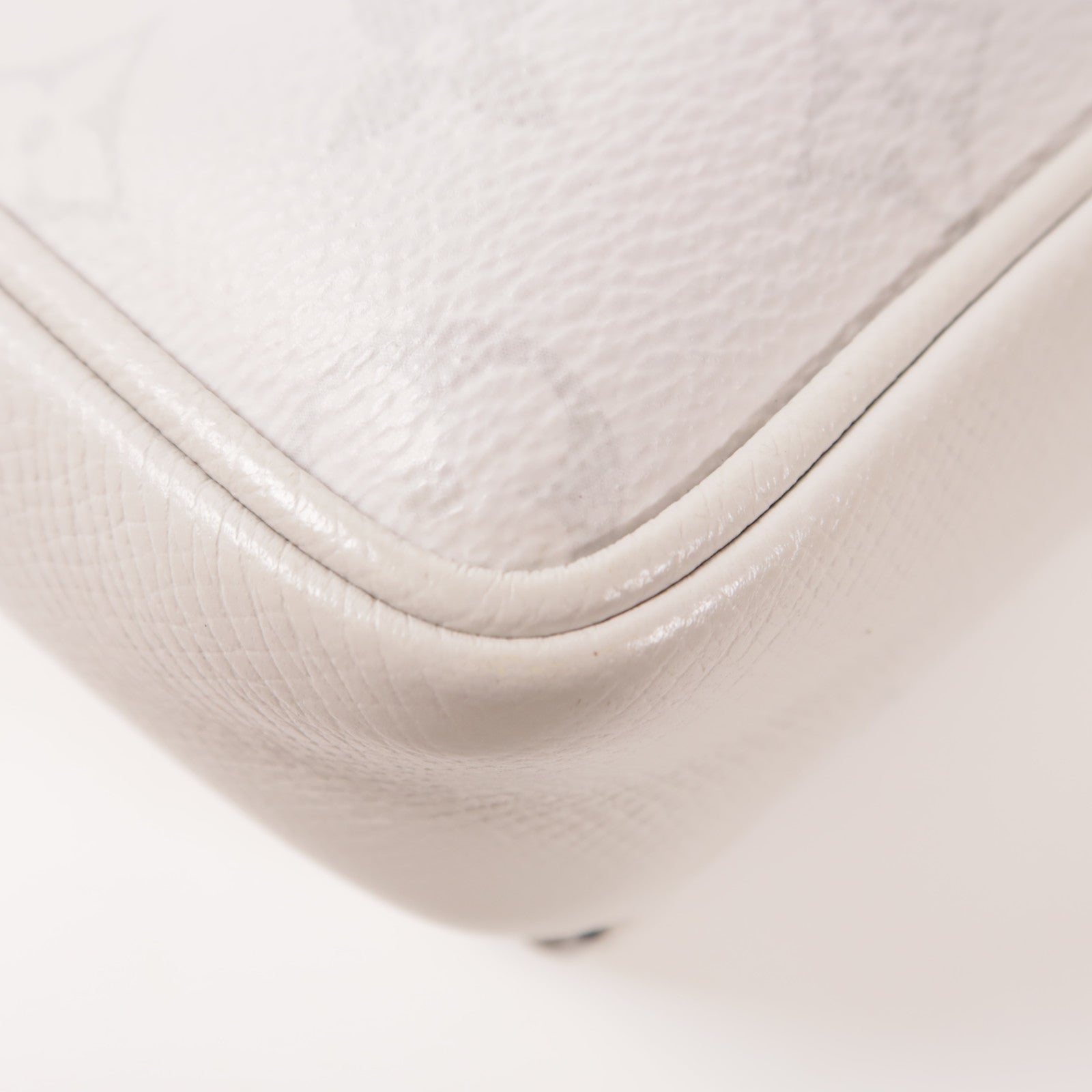 LOUIS VUITTON Monogram/Taiga皮革Outdoor銀扣肩背袋