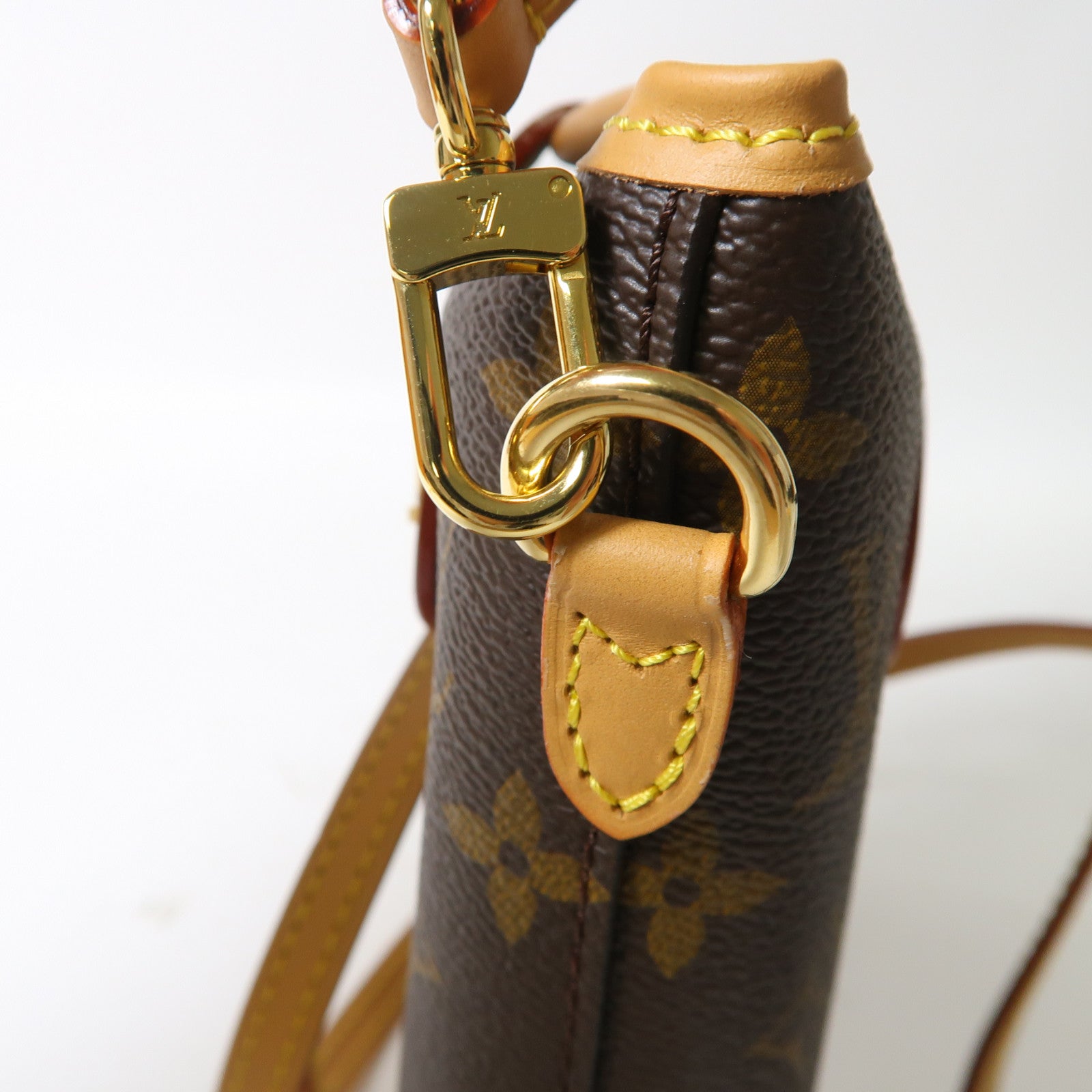 LOUIS VUITTON Monogram Fold Me Pouch金扣肩背袋啡色