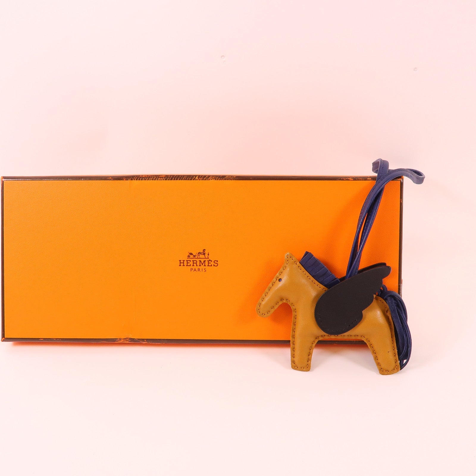 HERMES 【激減優惠】Swift/Milo皮革Rodeo Pegase PM掛飾Sesame