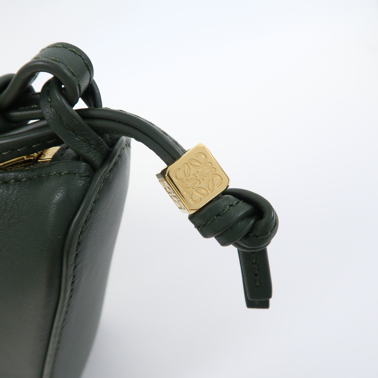 LOEWE 牛皮皮革Mini Hammock Hobo金扣肩背袋綠色