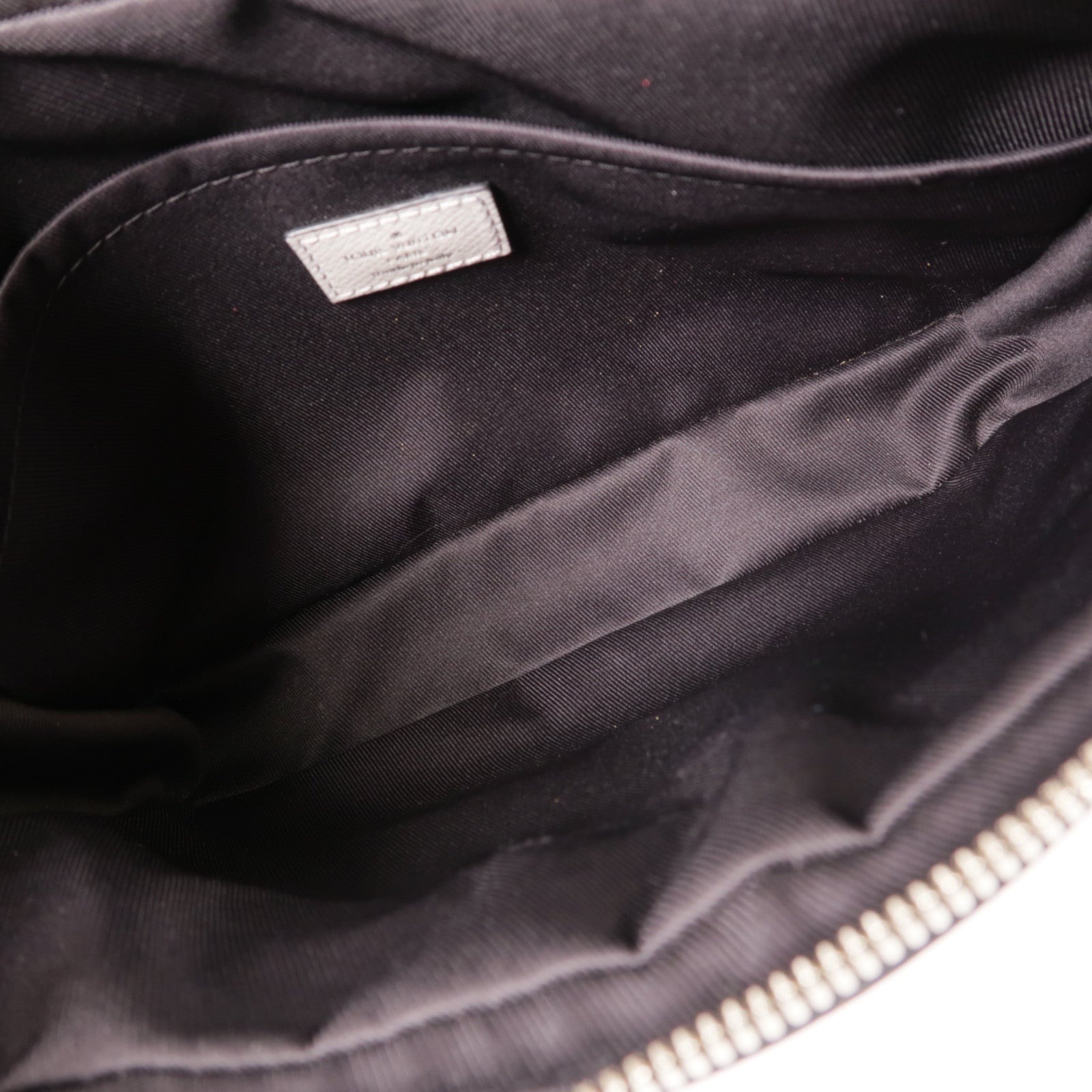 LOUIS VUITTON Monogram/Taiga皮革Outdoor銀扣肩背袋
