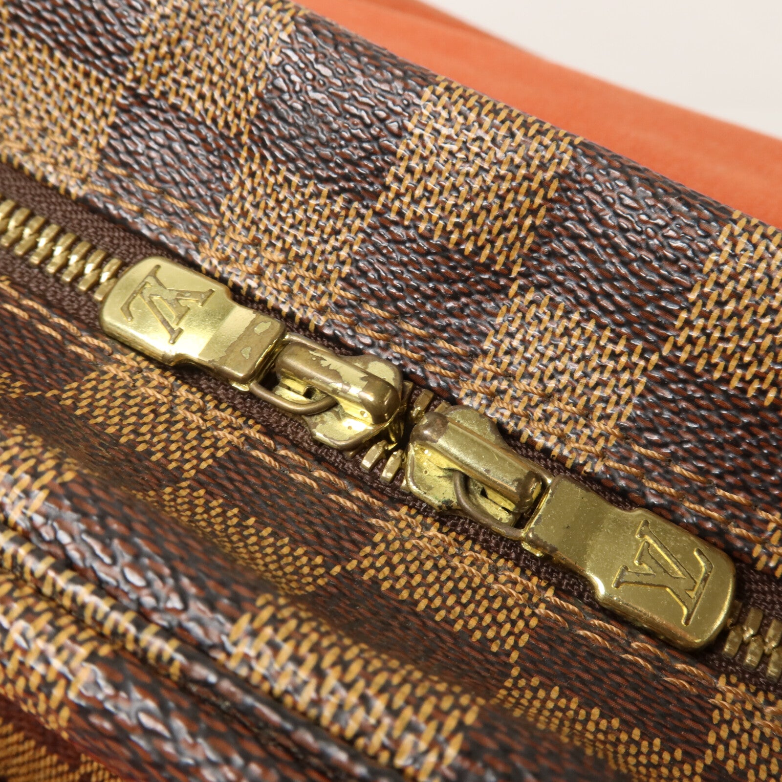 LOUIS VUITTON Damier Naviglio肩背袋