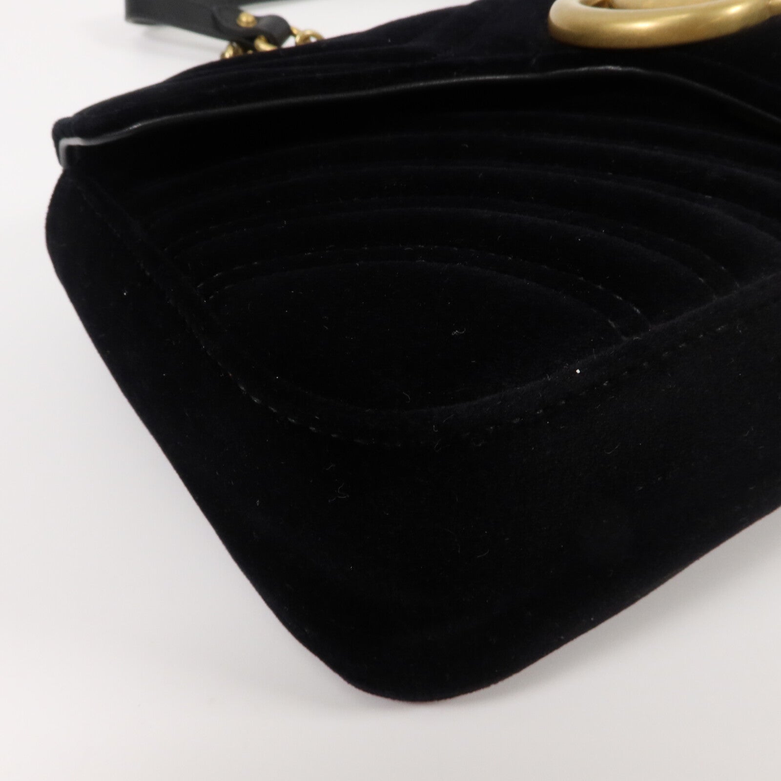 GUCCI 天鵝絨GG Marmont Shoulder Bag鏈帶肩背袋