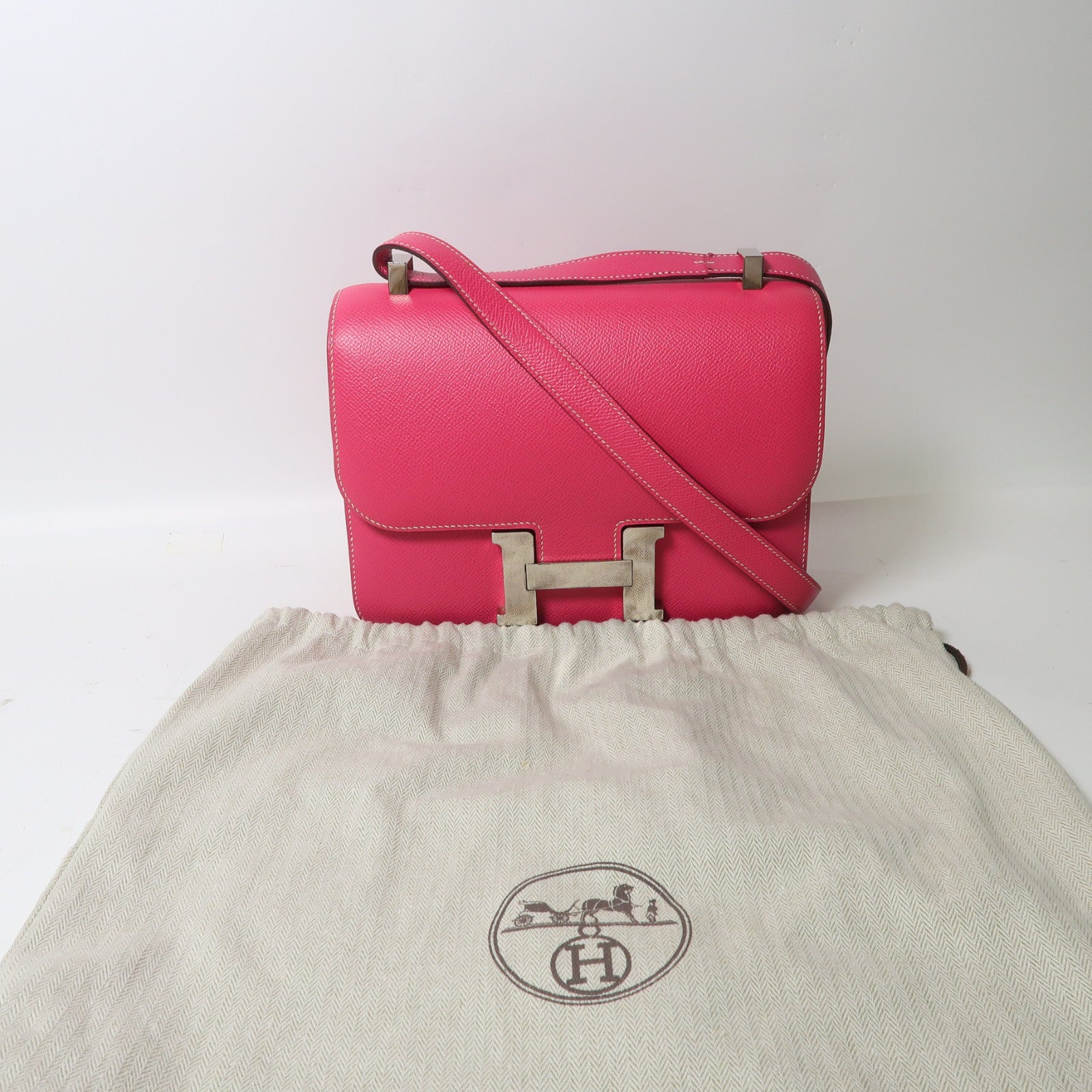 HERMES Epsom皮革Constance 24銀扣肩背袋Rose Tyrien粉紅色