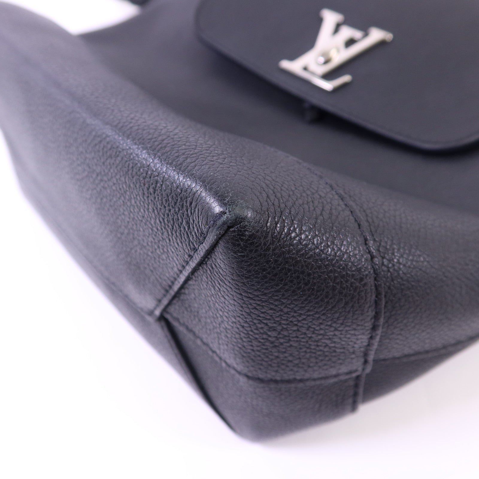 LOUIS VUITTON 【激減優惠】牛皮皮革Lock Me Backpack銀扣背包