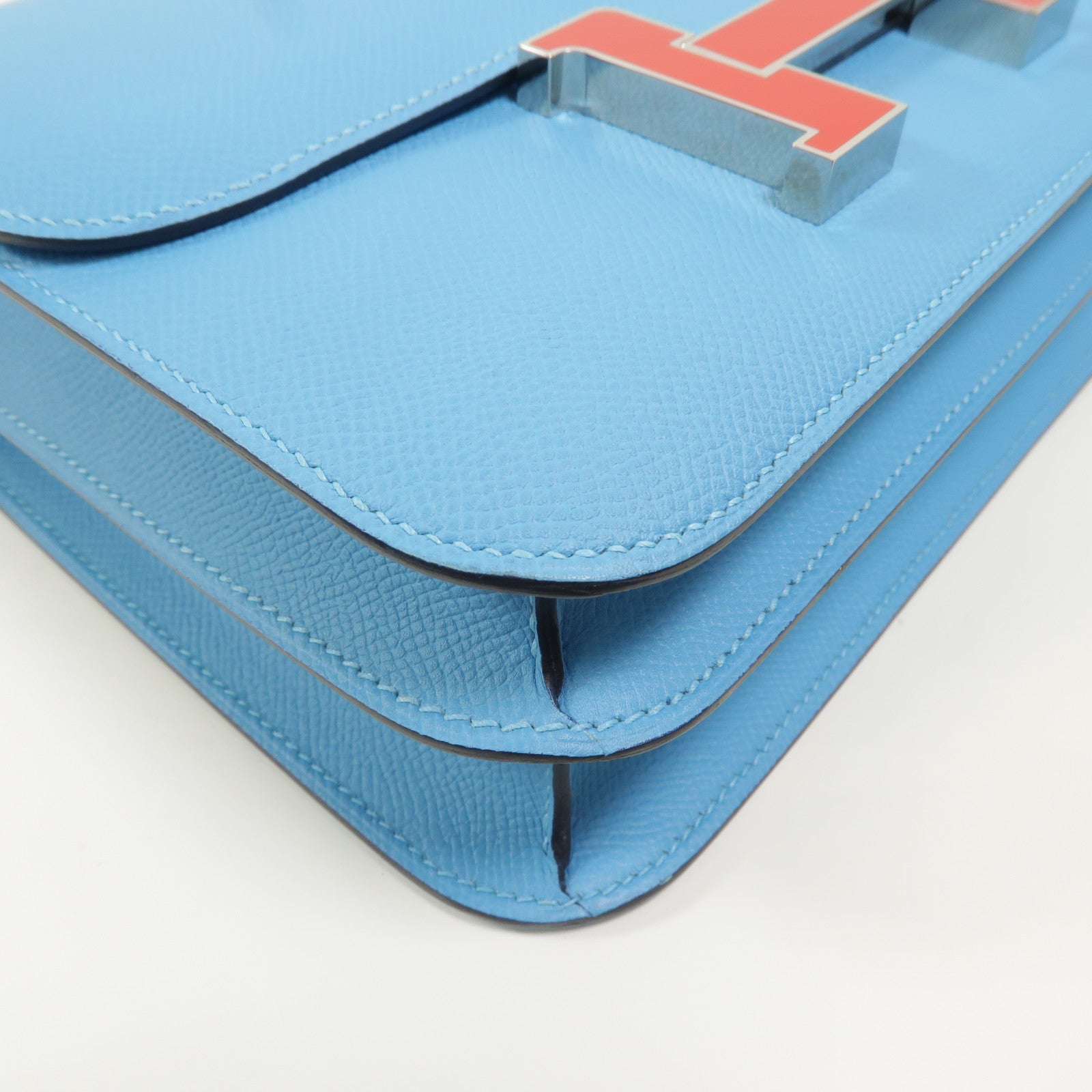 HERMES Epsom皮革Constance 24肩背袋Bleu Du Nord/Rouge de Coeur