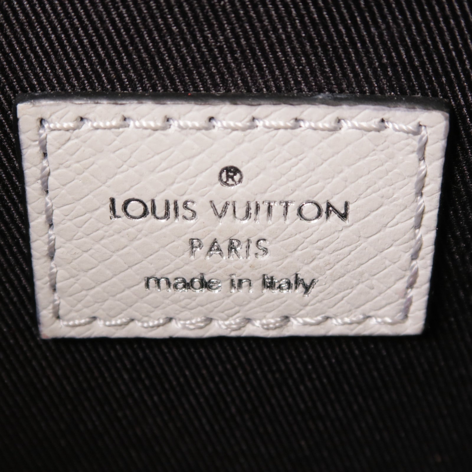 LOUIS VUITTON Monogram/Taiga皮革Outdoor銀扣肩背袋