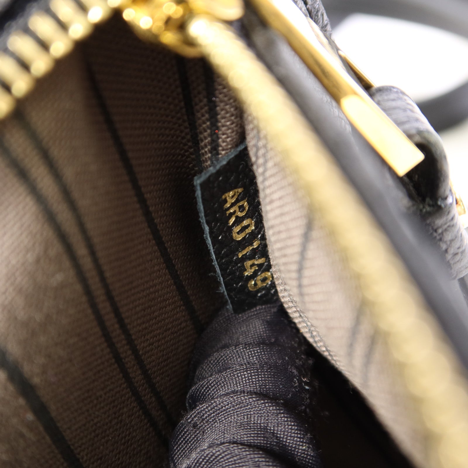 LOUIS VUITTON Monogram Empreinte Pochette Metis金扣手挽肩背兩用袋