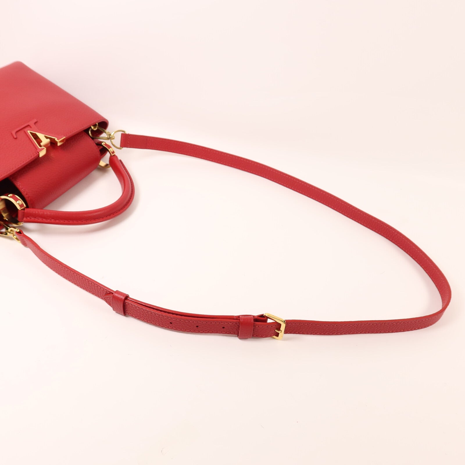 LOUIS VUITTON 牛皮皮革Capucines MM金扣手挽肩背兩用袋