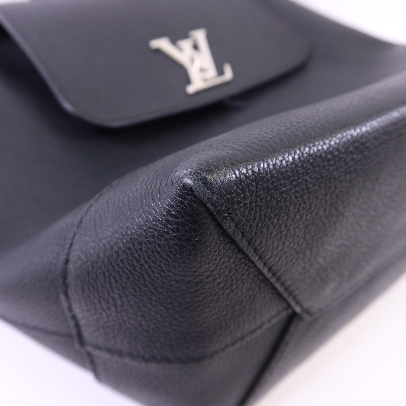 LOUIS VUITTON 【激減優惠】牛皮皮革Lock Me Backpack銀扣背包