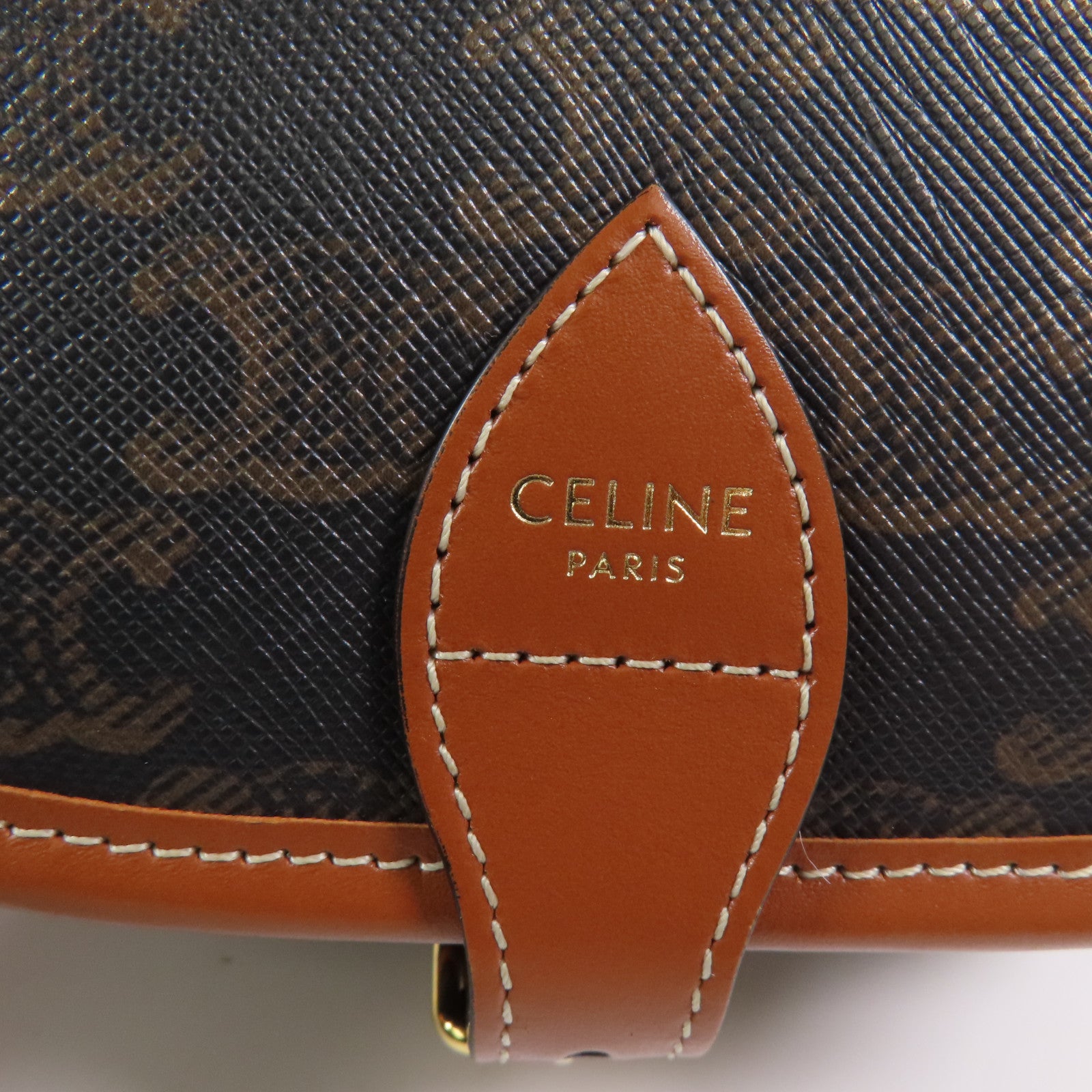 CELINE Trionphe帆布Folco金扣肩背袋