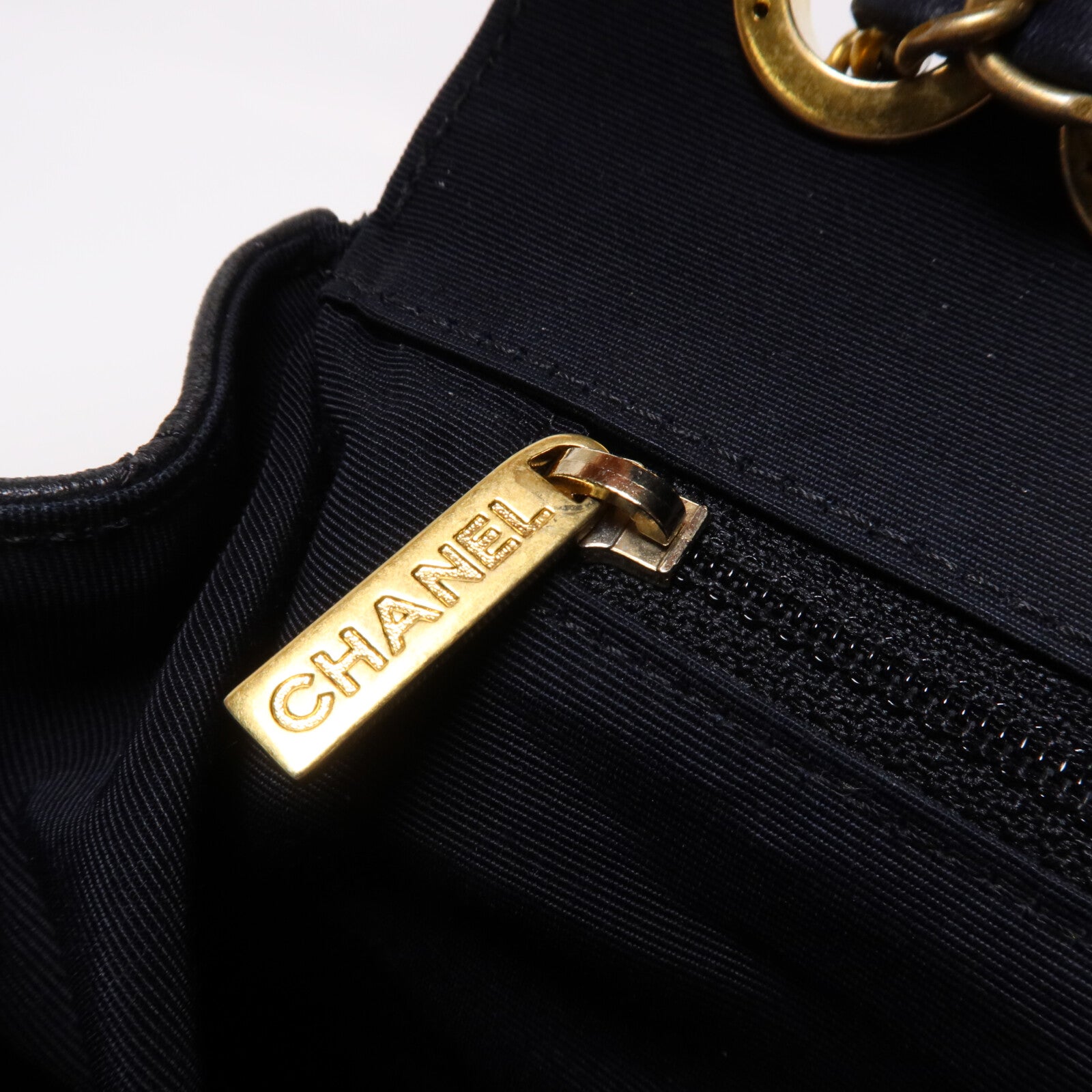 CHANEL 羊皮皮革Elegant CC Flap Bag鏈帶肩背袋
