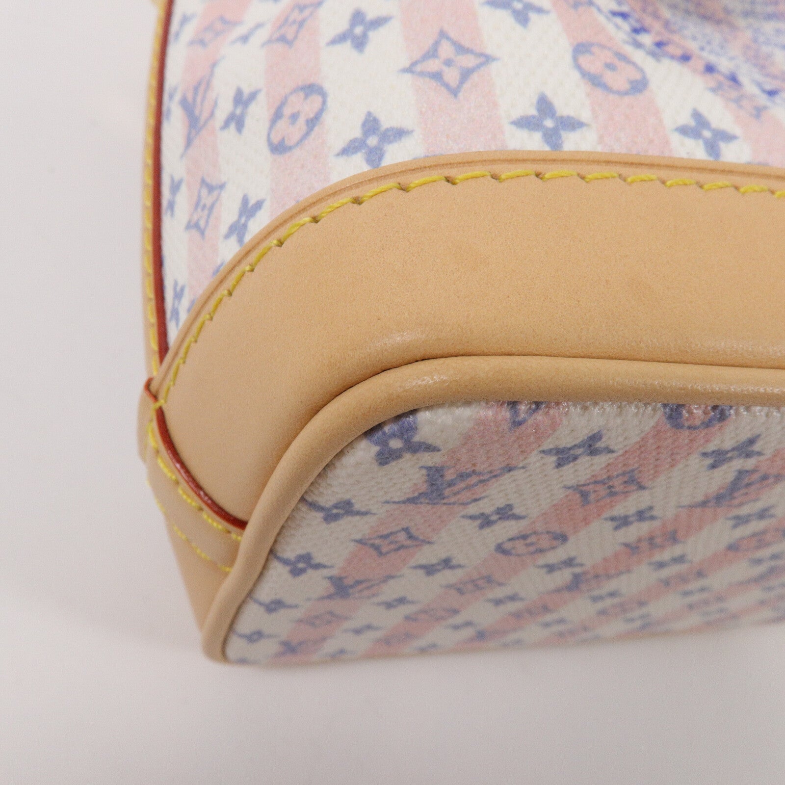 LOUIS VUITTON Bicolor Monogram Nano Noe鏈帶手挽肩背兩用袋