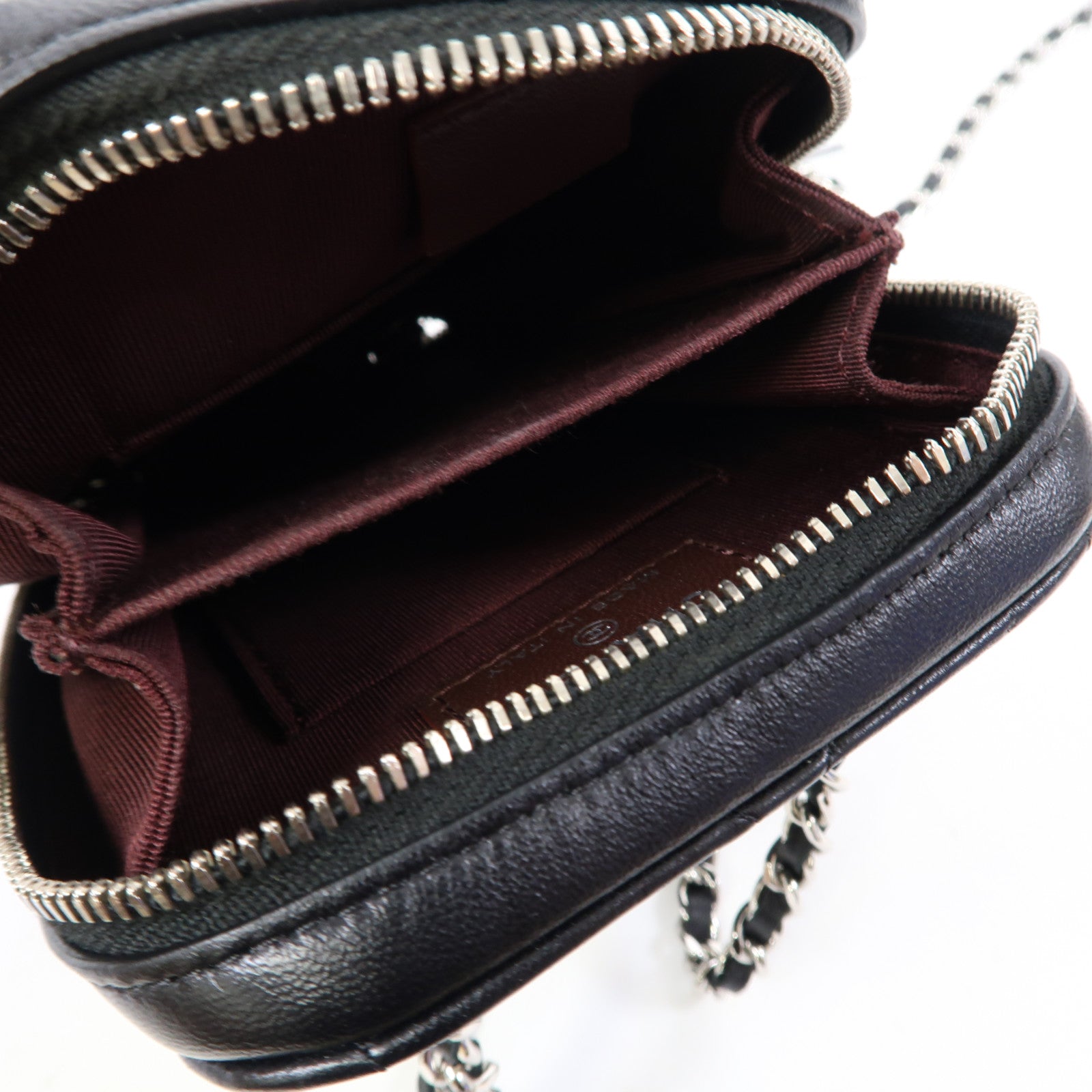 CHANEL 【激減優惠】菱格羊皮皮革Phone Bag銀扣鏈帶肩背袋黑色
