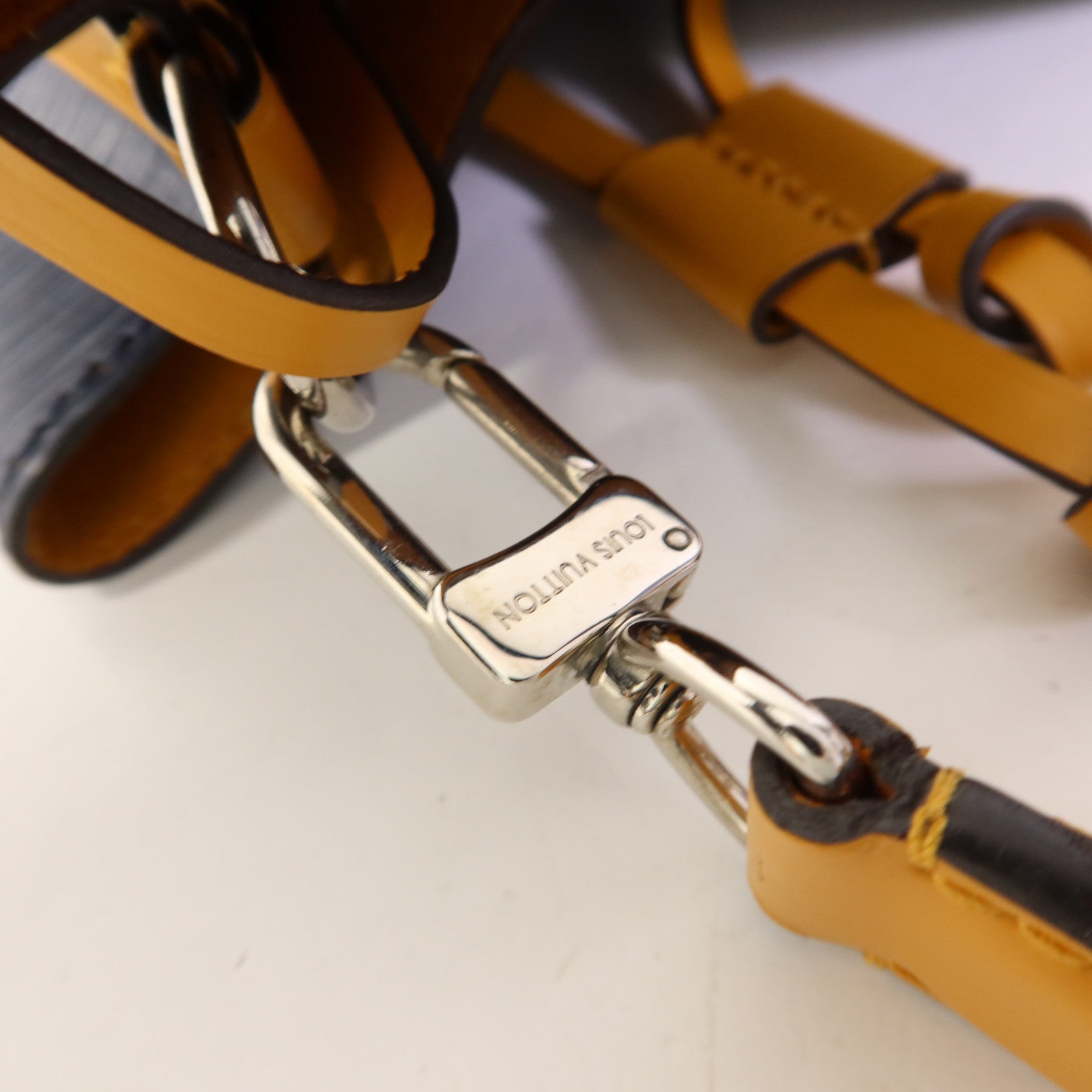 LOUIS VUITTON Epi Neo Noe BB銀扣手挽肩背兩用袋深藍色