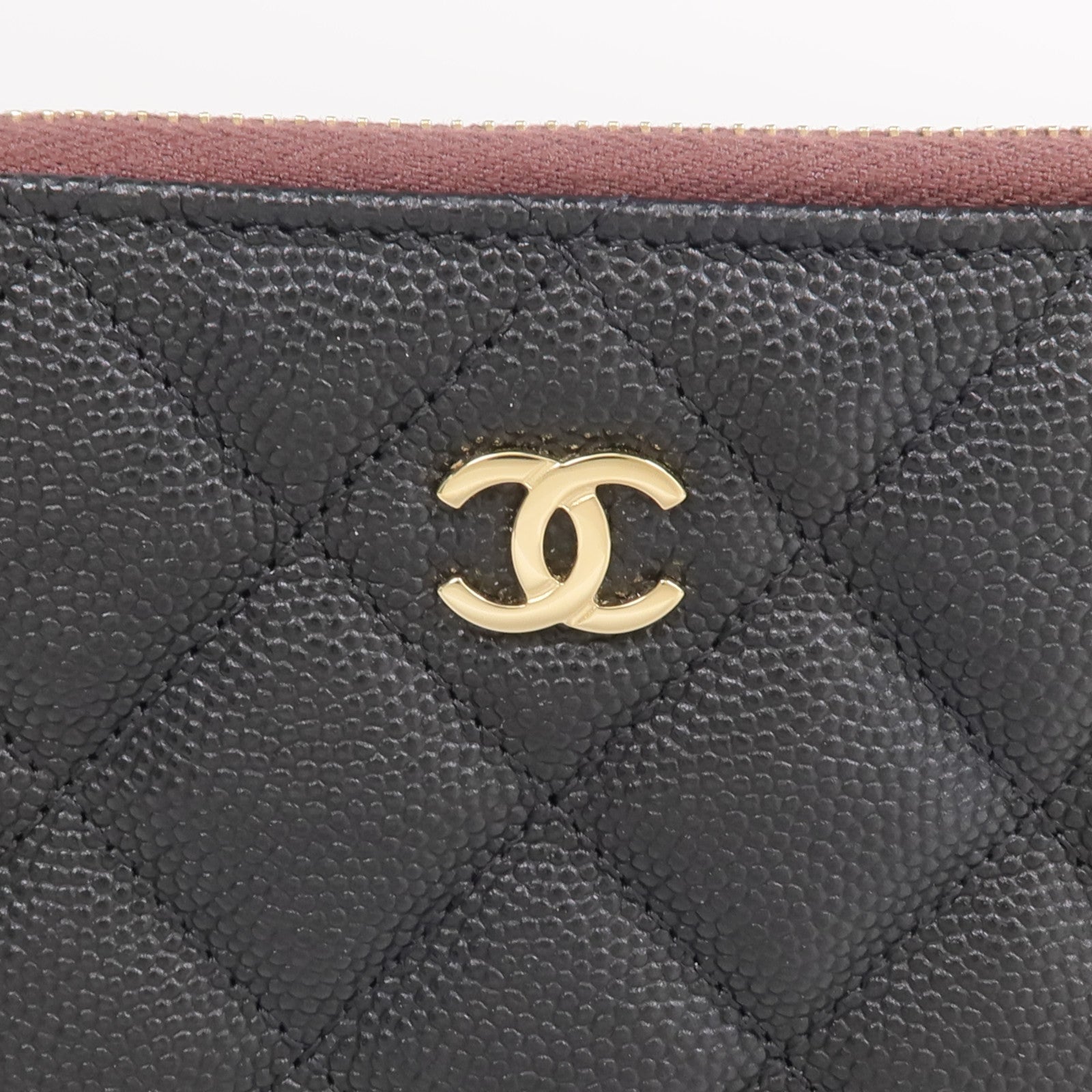 CHANEL 牛皮皮革Mini Pouch金扣手拿包