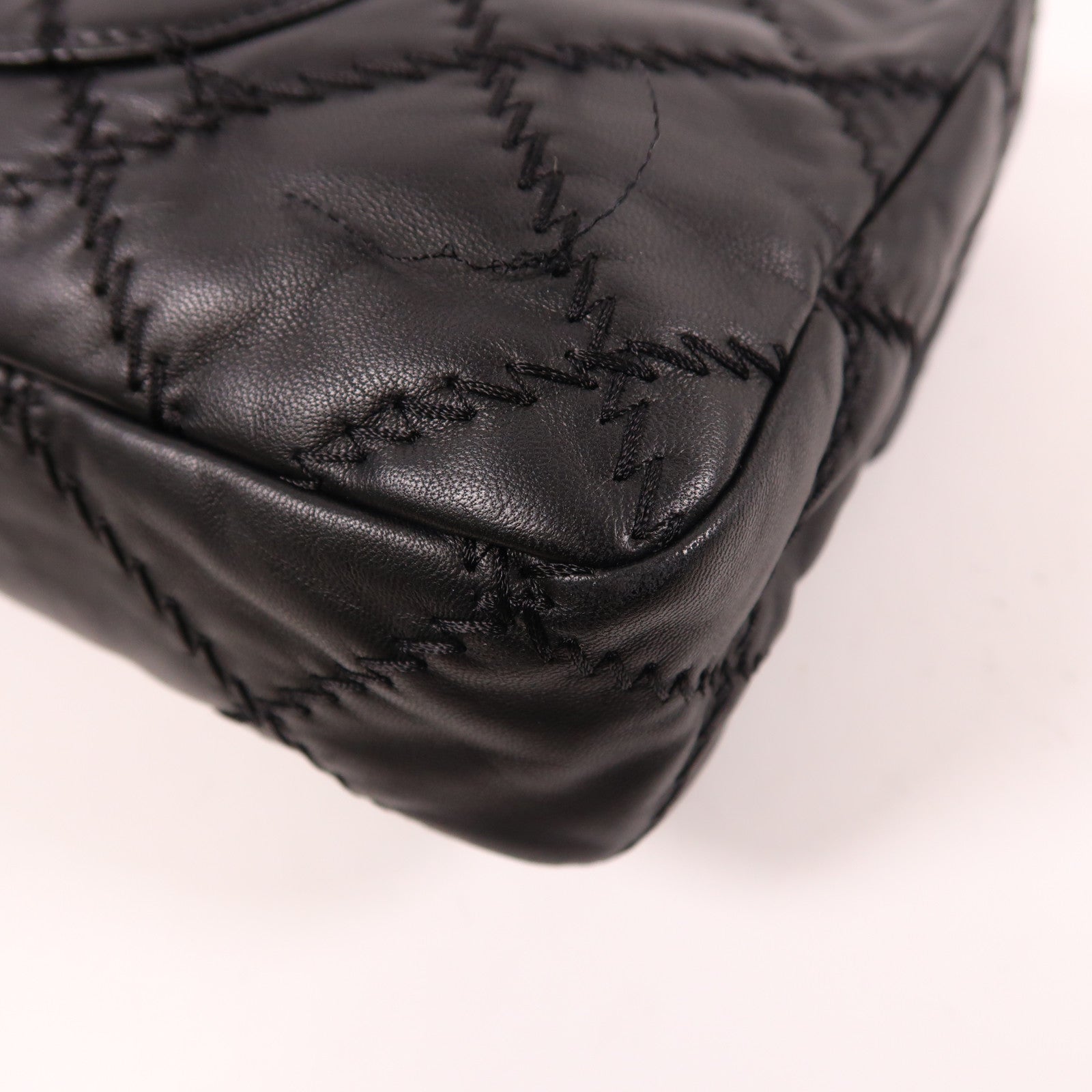 CHANEL 皮革Chain Shoulder銀扣鏈帶肩背袋黑色