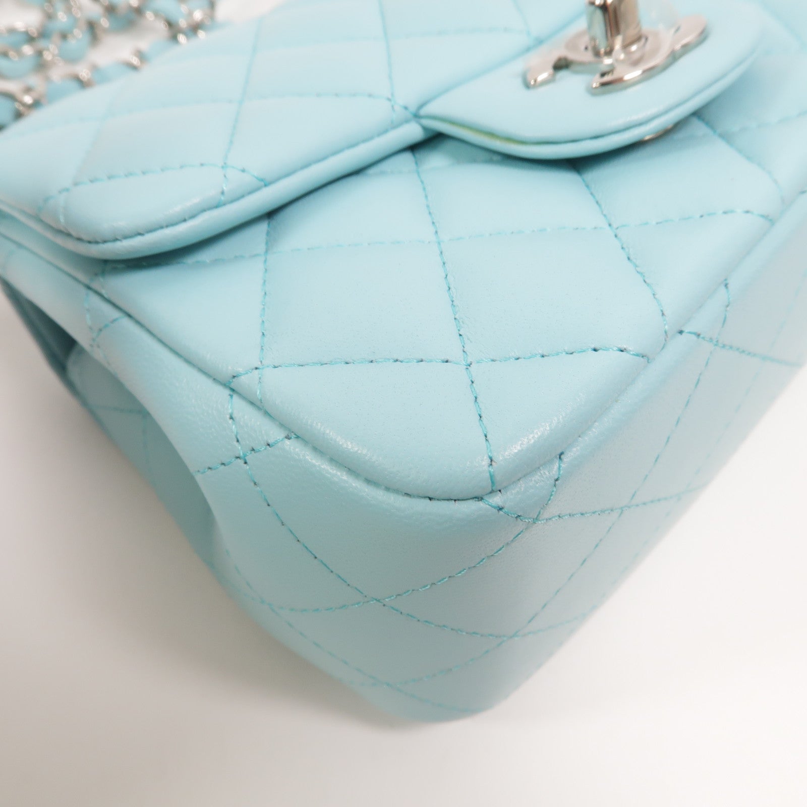 CHANEL 羊皮皮革Mini Classic 17鏈帶肩背袋
