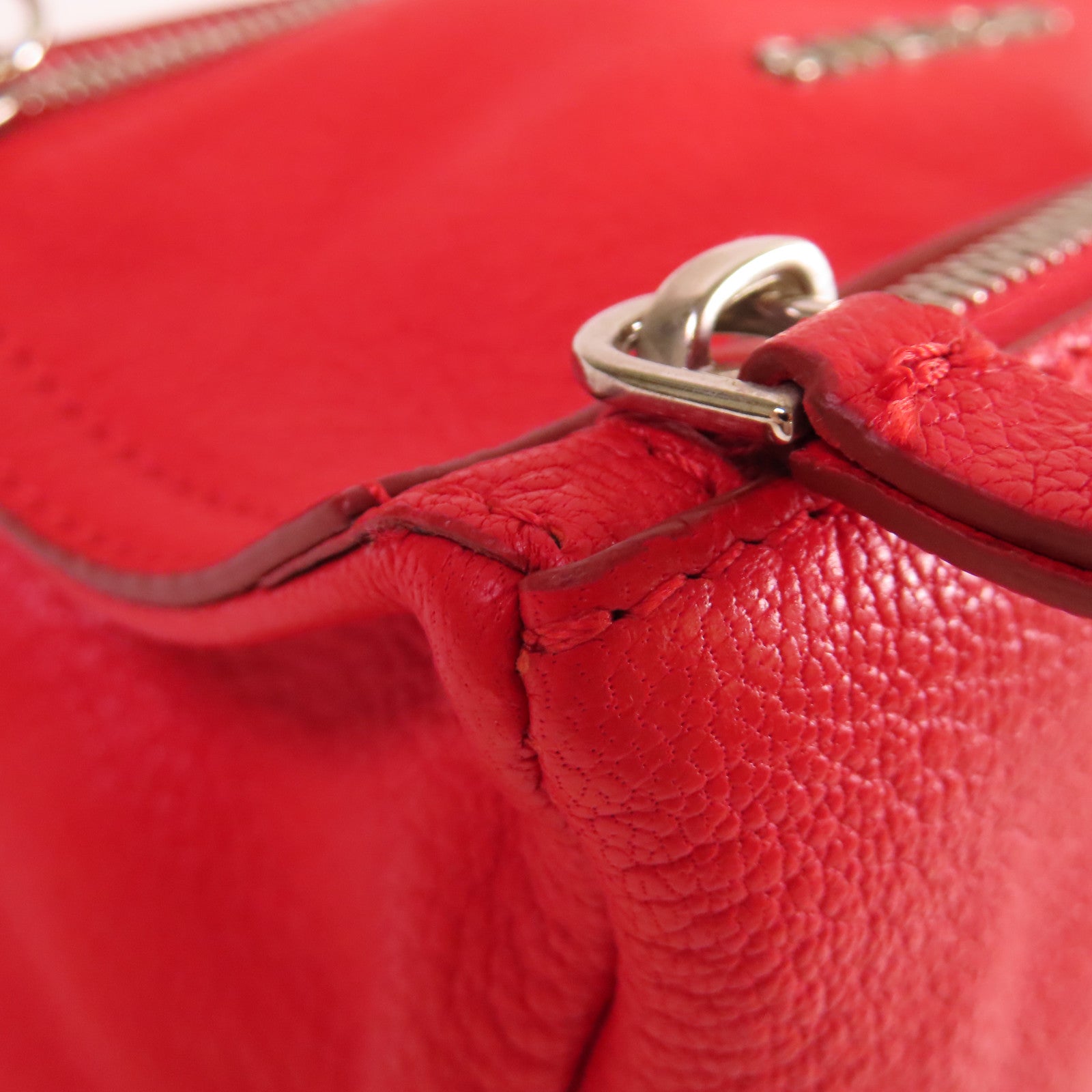 GIVENCHY 皮革Pandora Pouch with Handle銀扣手挽袋紅色