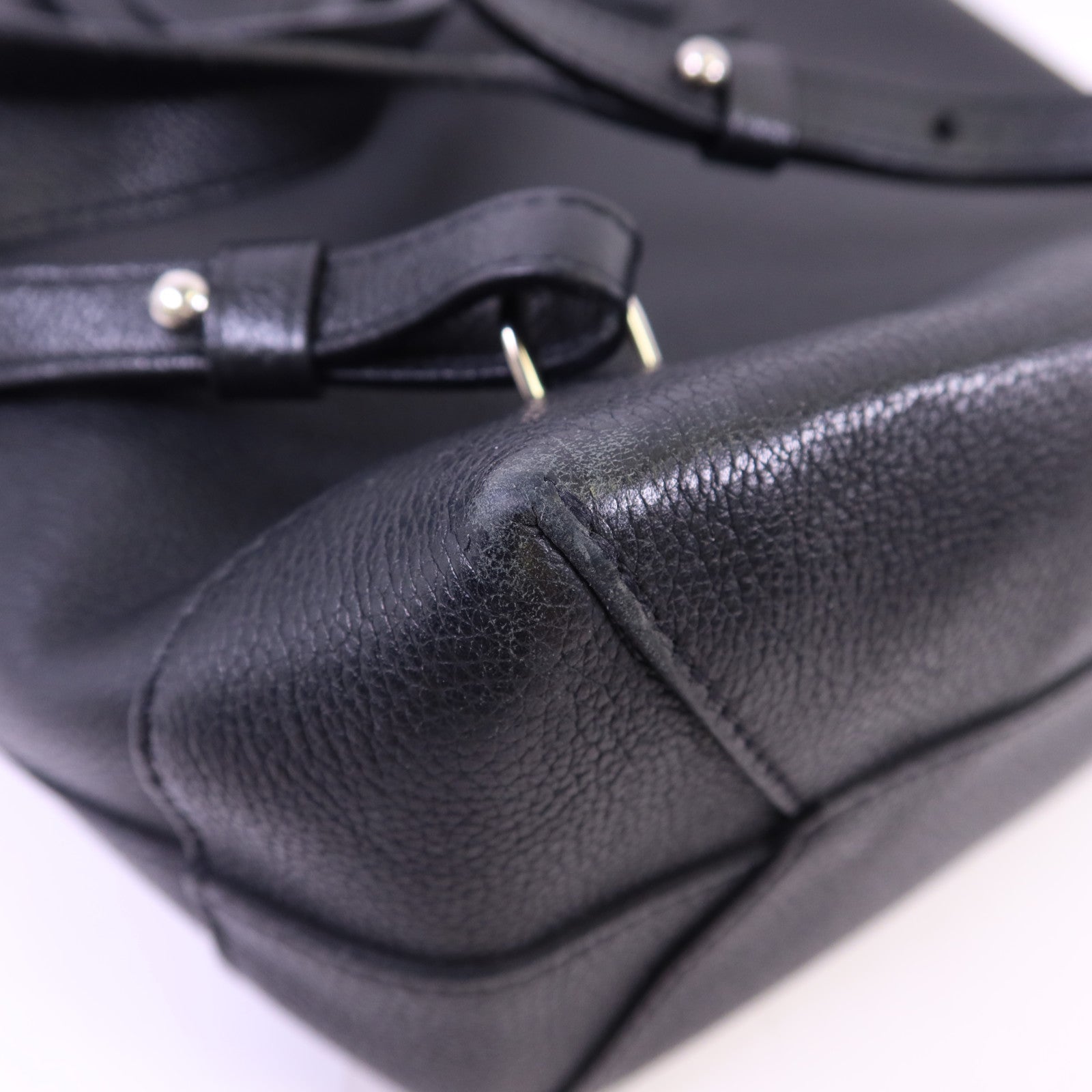 LOUIS VUITTON 【激減優惠】牛皮皮革Lock Me Backpack銀扣背包