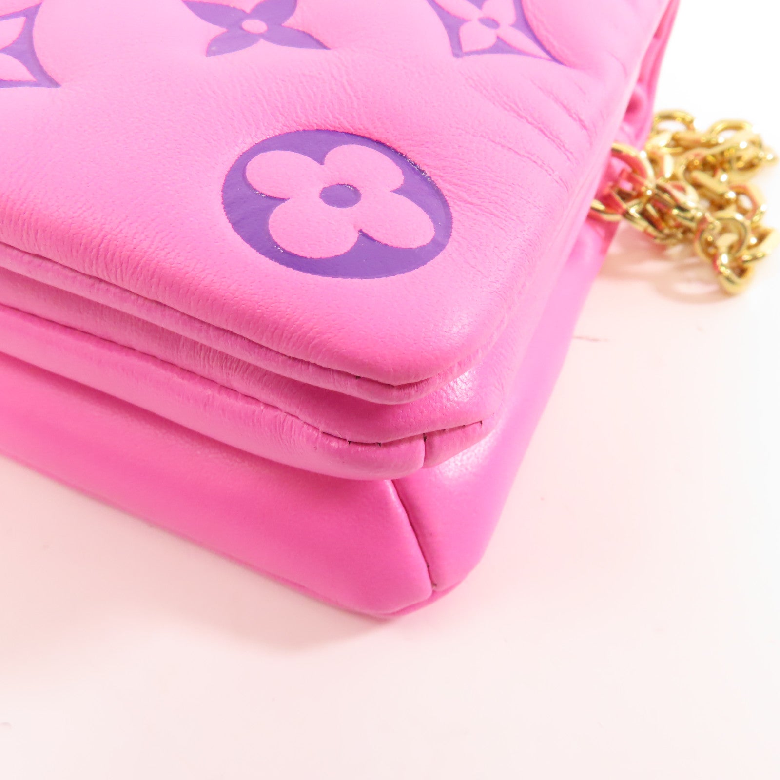 LOUIS VUITTON 羊皮皮革Pochette Coussin金扣鏈帶肩背袋粉紅色