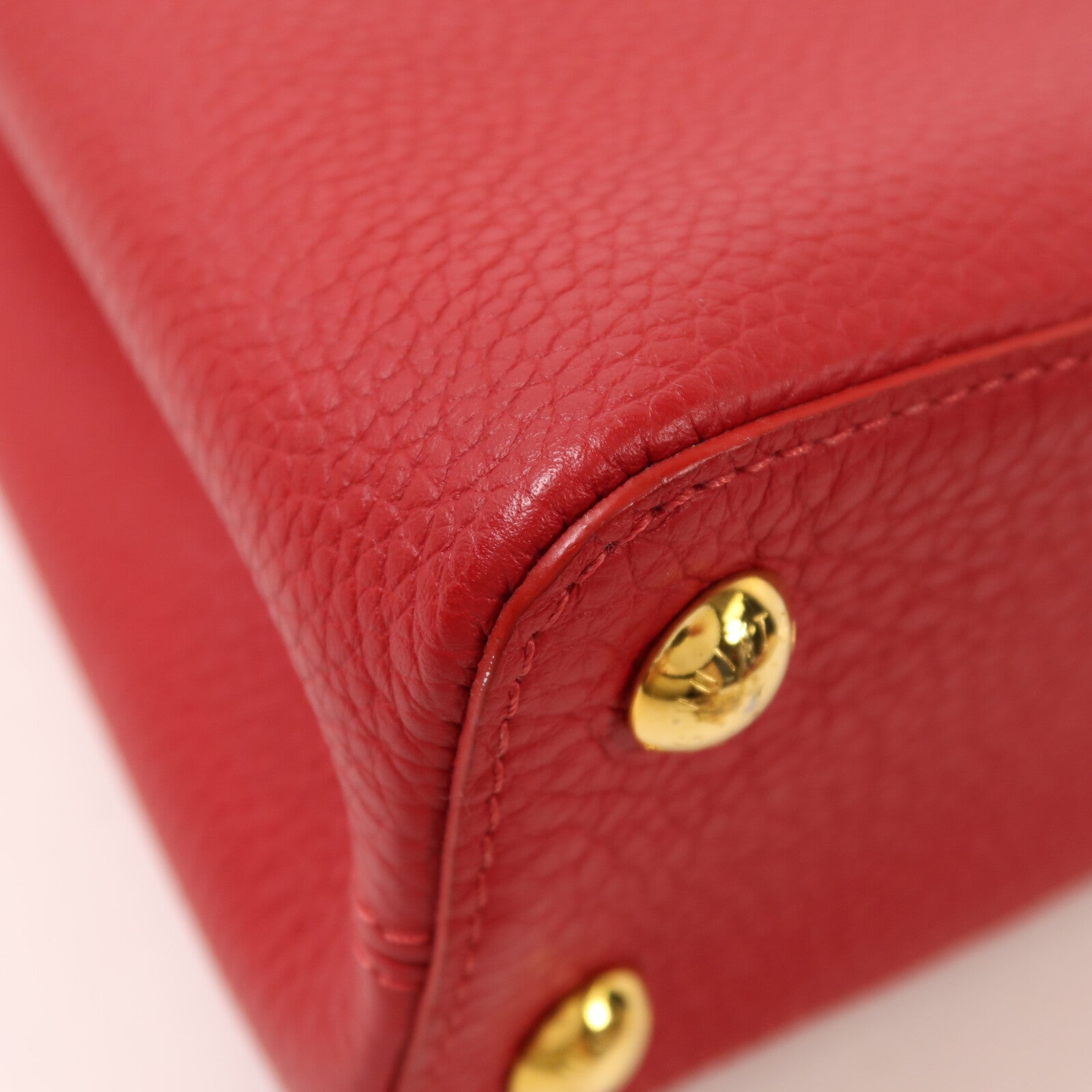 LOUIS VUITTON 牛皮皮革Capucines MM金扣手挽肩背兩用袋