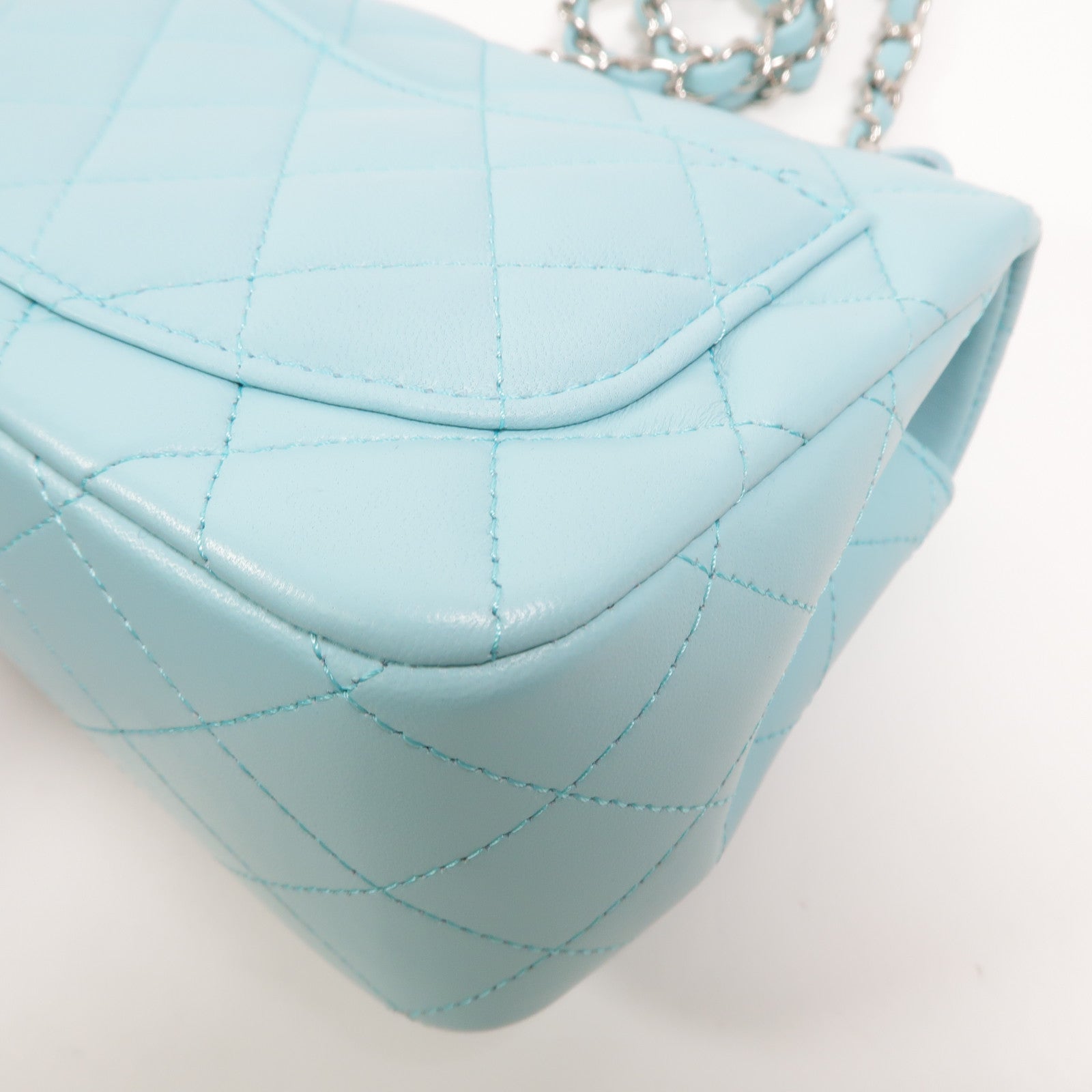 CHANEL 羊皮皮革Mini Classic 17鏈帶肩背袋