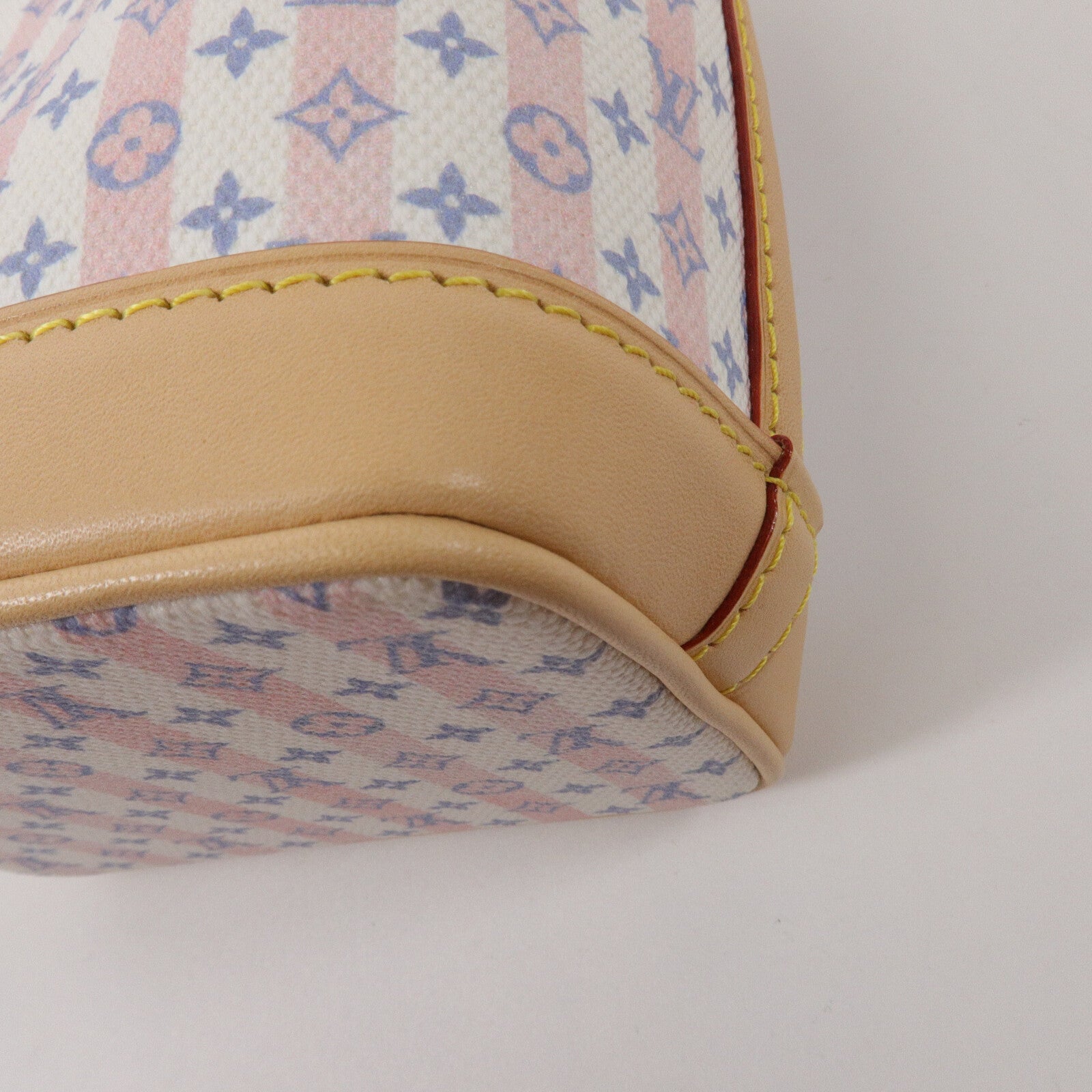 LOUIS VUITTON Bicolor Monogram Nano Noe鏈帶手挽肩背兩用袋