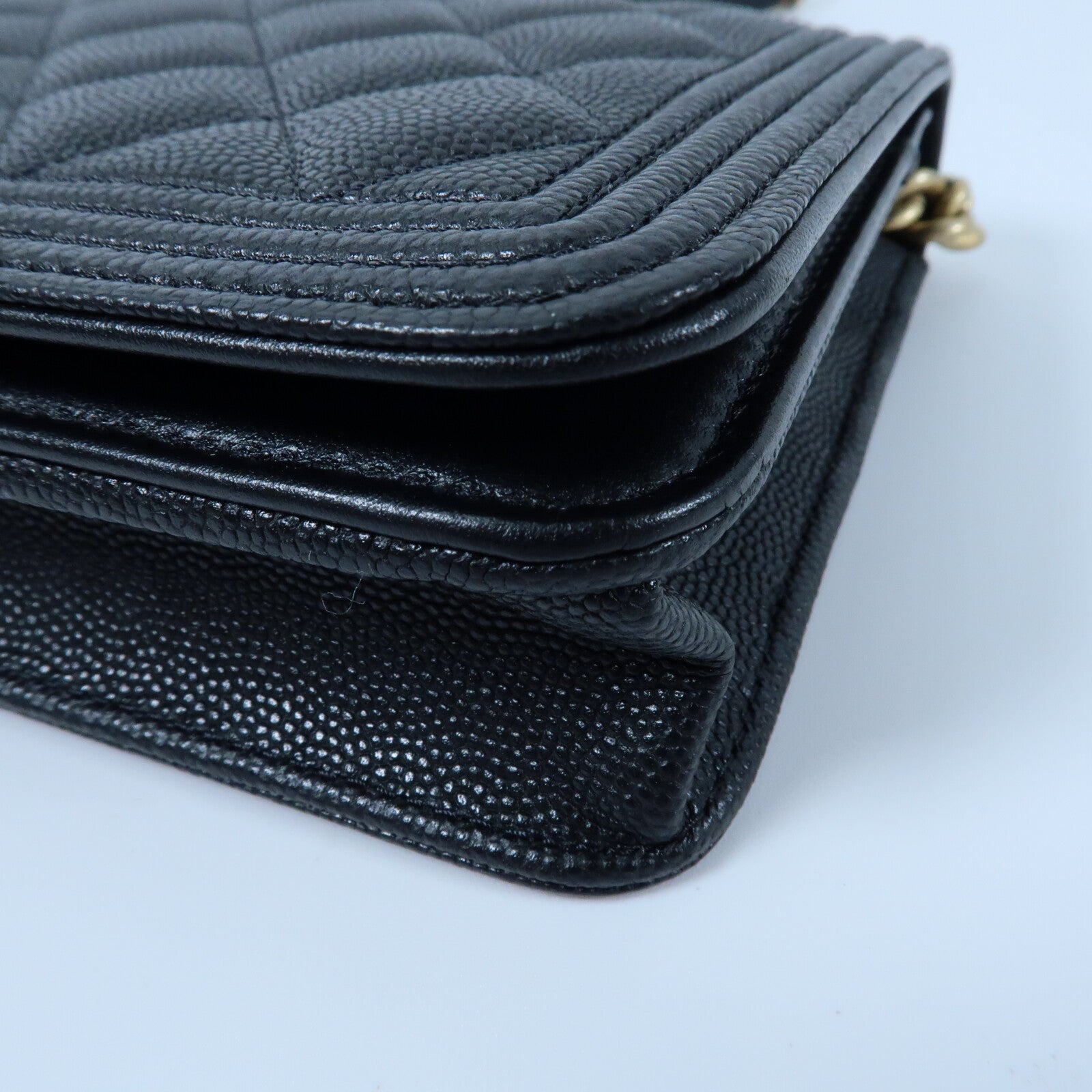 CHANEL 牛皮皮革Boy Wallet On Chain金扣鏈帶肩背袋