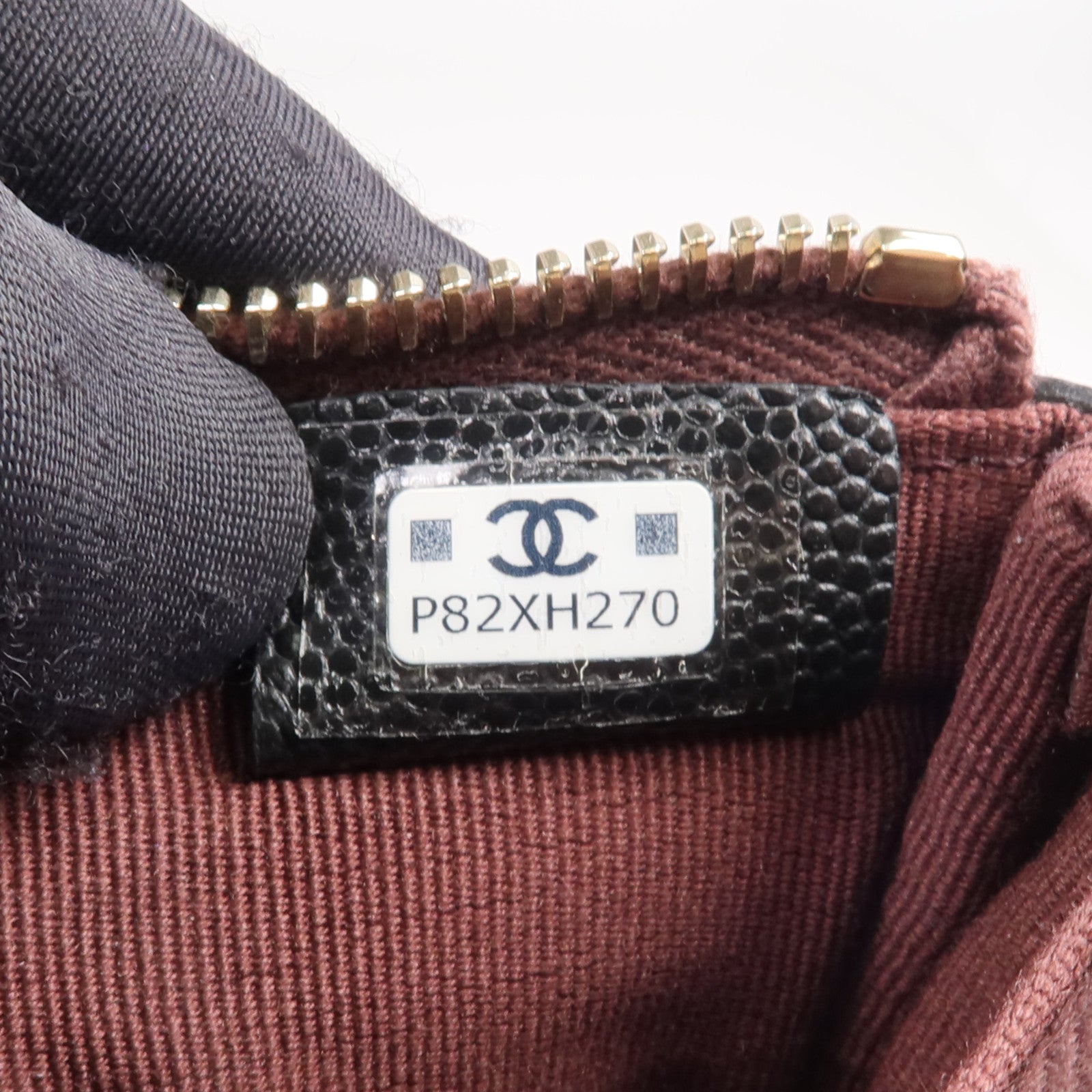 CHANEL 牛皮皮革Mini Pouch金扣手拿包