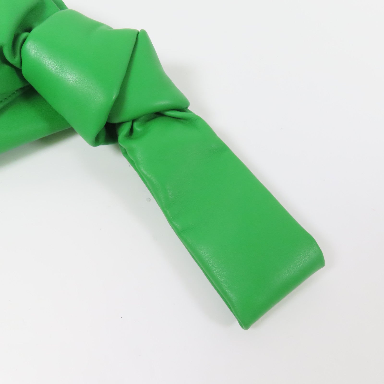 BOTTEGA VENETA 牛皮皮革Twist Mini金扣手挽袋