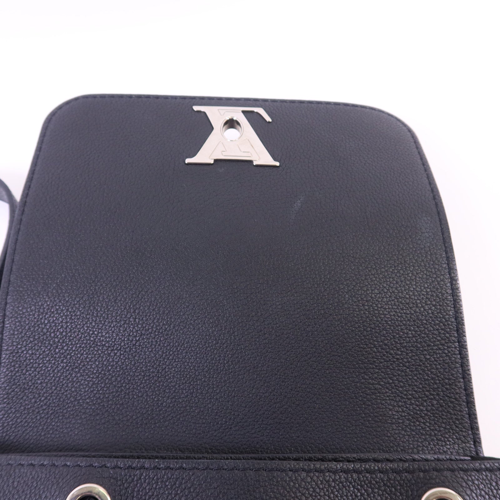 LOUIS VUITTON 【激減優惠】牛皮皮革Lock Me Backpack銀扣背包