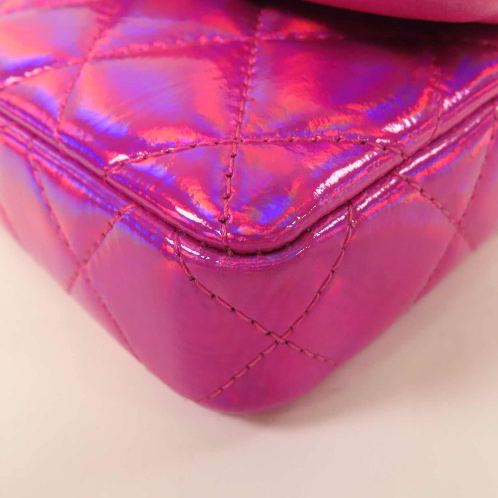 CHANEL 漆皮皮革Chain Handbag銀扣手挽袋虹彩粉紅色