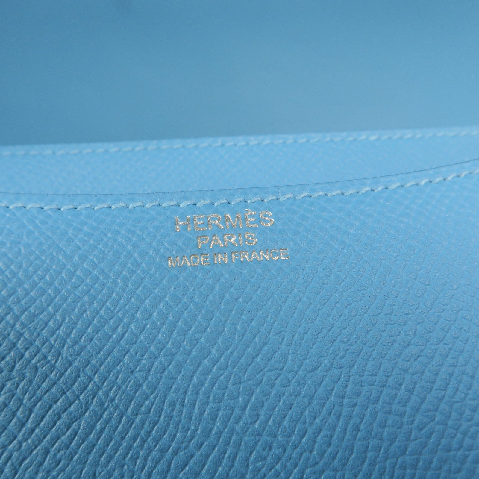HERMES Epsom皮革Constance 24肩背袋Bleu Du Nord/Rouge de Coeur